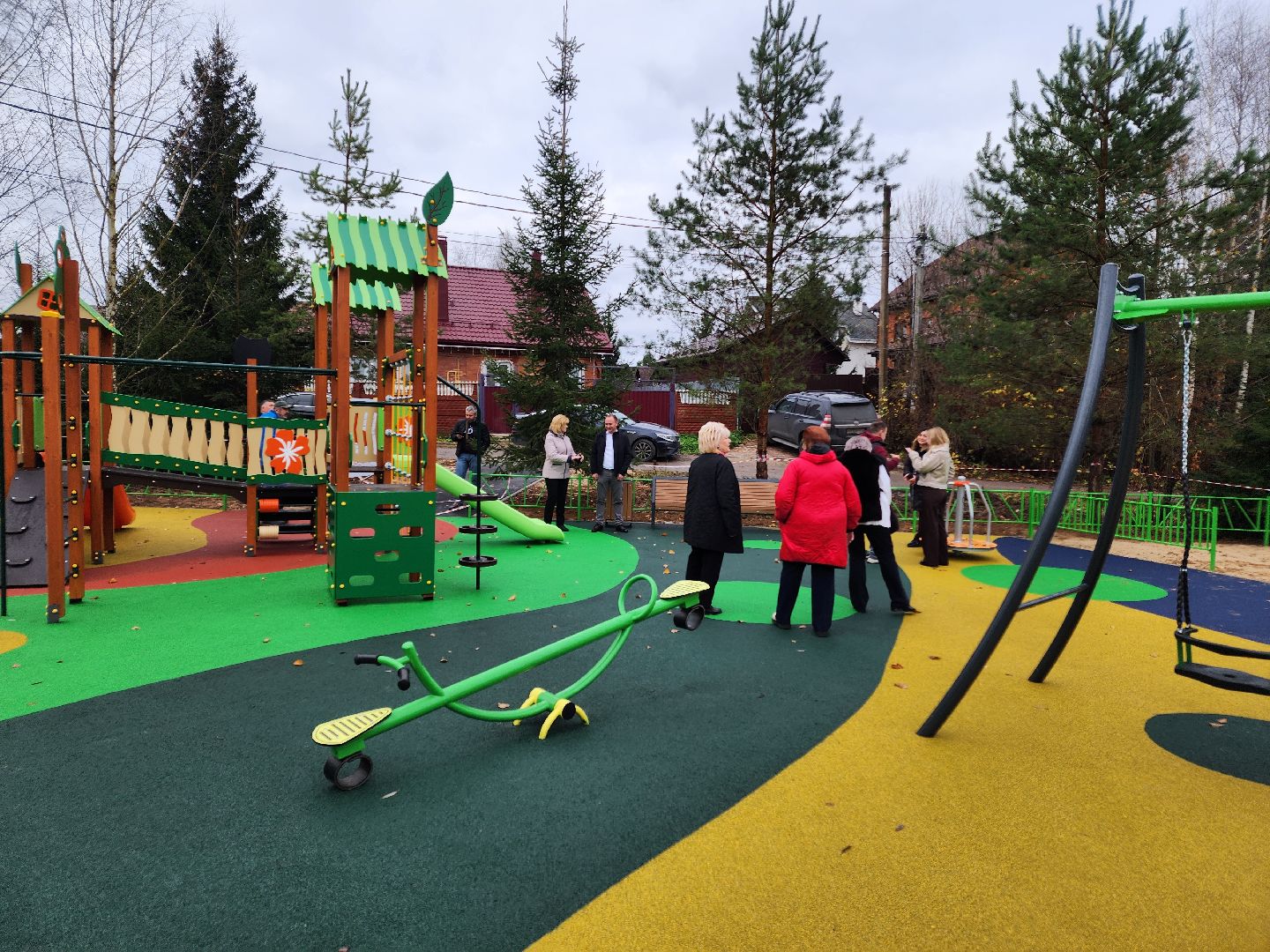 чехов, деревня костомарово, улица лесная, новая детская площадка, детская игровая площадка, игровой комплекс, проверка, инспекция, комиссия, первый заместитель главы округа, денис юрков, председатель совета депутатов, галина козина, депутат мособлдумы , татьяна никитас, программа инициативного бюджетирования,открытие, день матери,