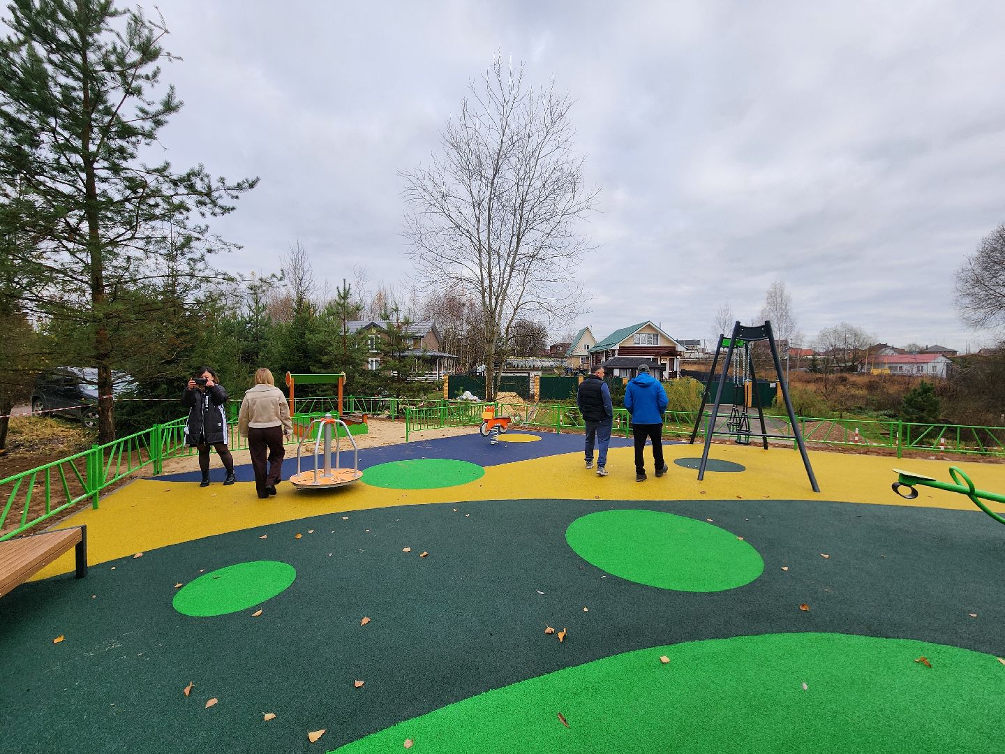 чехов, деревня костомарово, улица лесная, новая детская площадка, детская игровая площадка, игровой комплекс, проверка, инспекция, комиссия, первый заместитель главы округа, денис юрков, председатель совета депутатов, галина козина, депутат мособлдумы , татьяна никитас, программа инициативного бюджетирования,открытие, день матери,