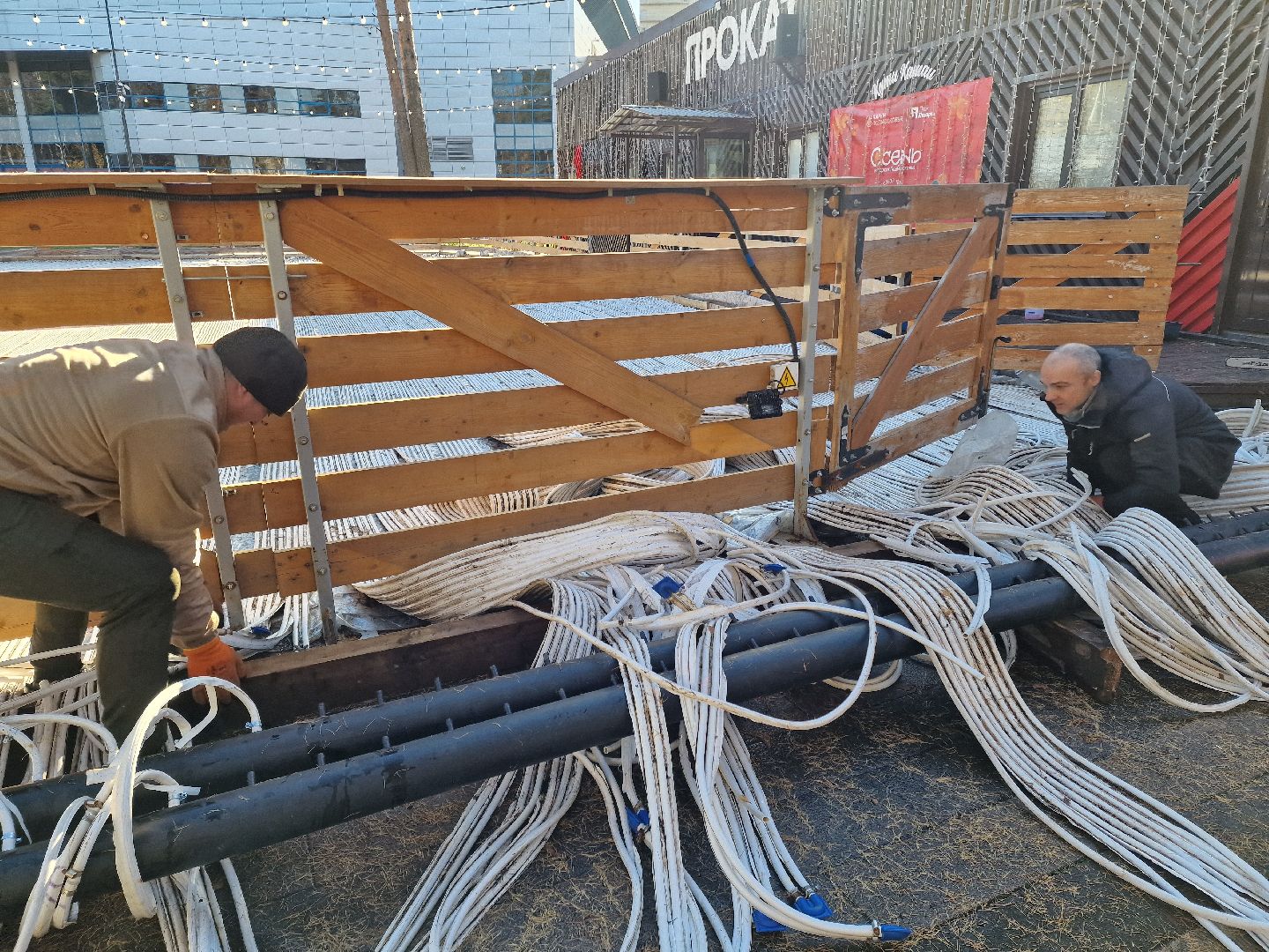 в парке пехорка балашихи устанавливают каток 2025, балашиха парк пехорка,