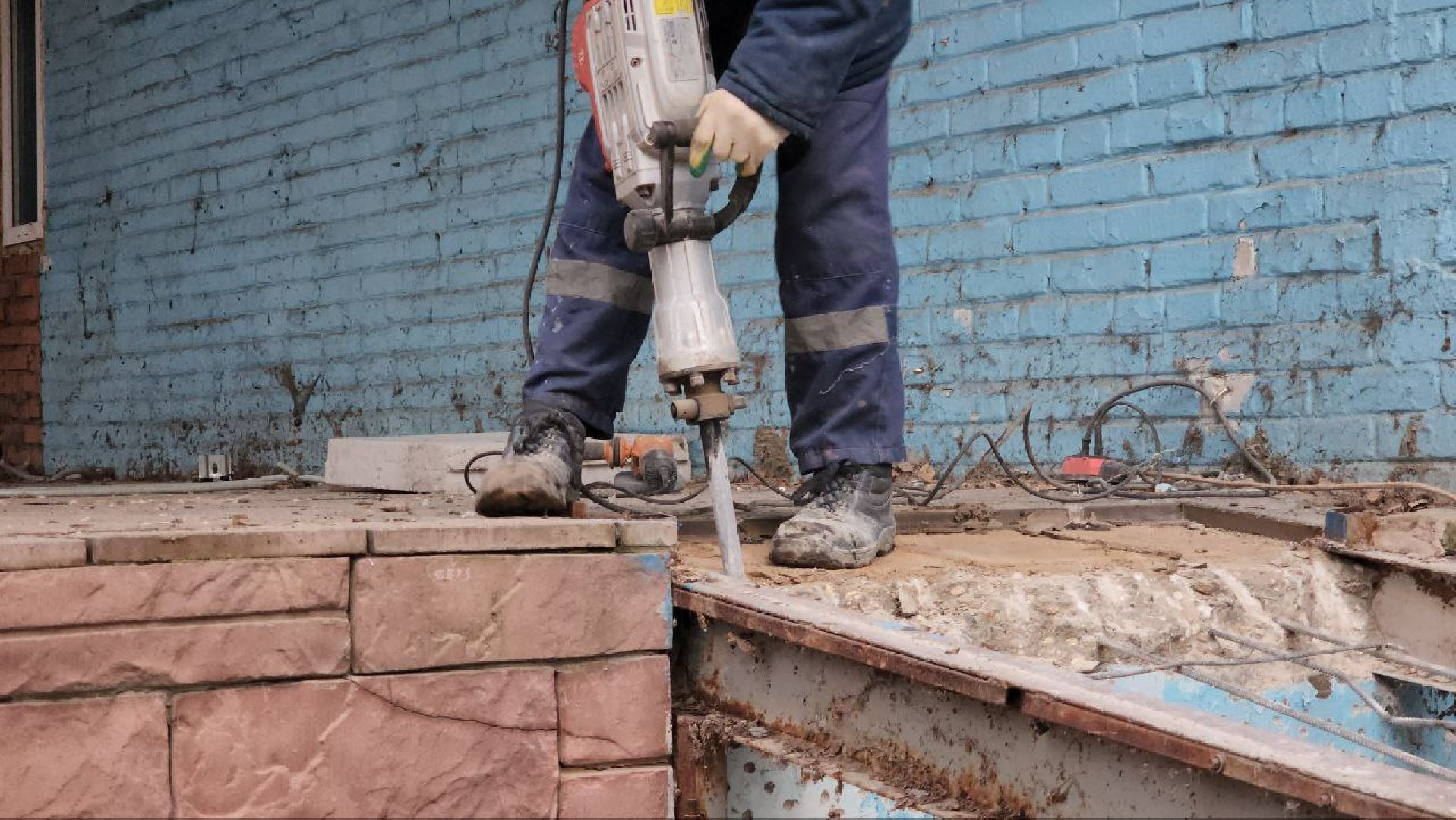 Лобня, Капитальный ремонт школы ,Ремонт кровли,