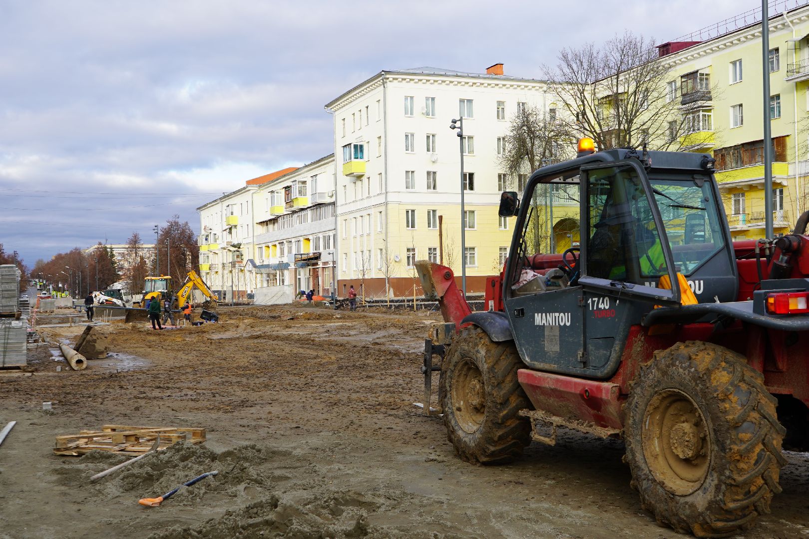 ступино, проспект Победы, благоустройство, новый фонтан, деревья, клены, яблони,
