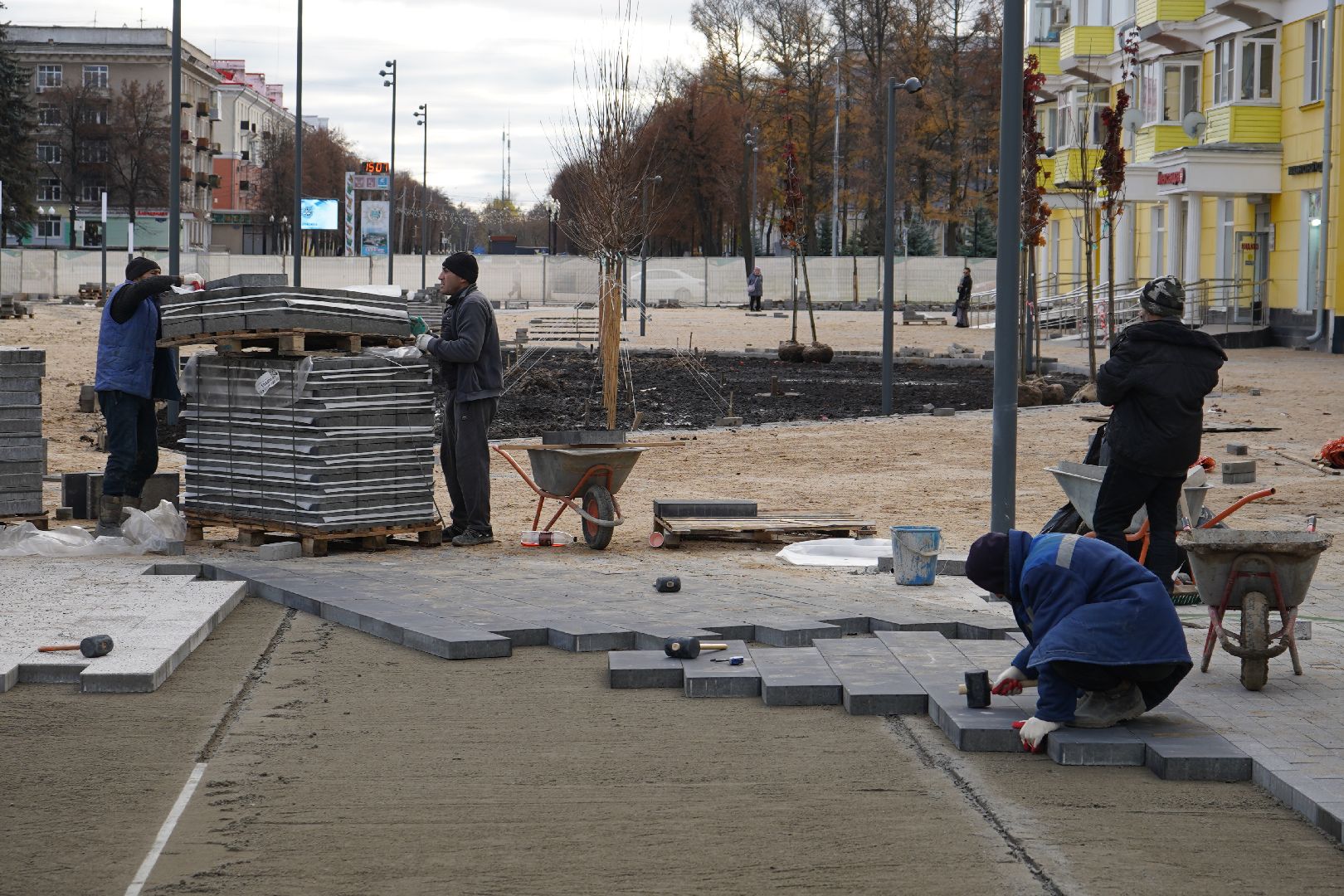 ступино, проспект Победы, благоустройство, новый фонтан, деревья, клены, яблони,