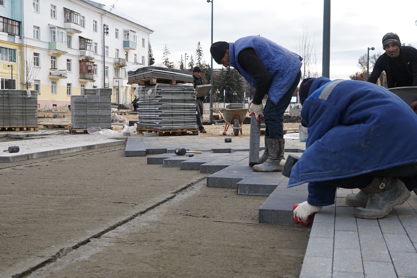 ступино, проспект Победы, благоустройство, новый фонтан, деревья, клены, яблони,