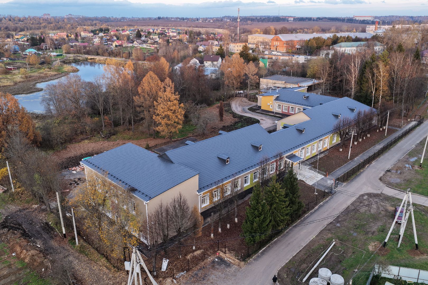 видео с коптера, школа в колычево, школа в можайском,