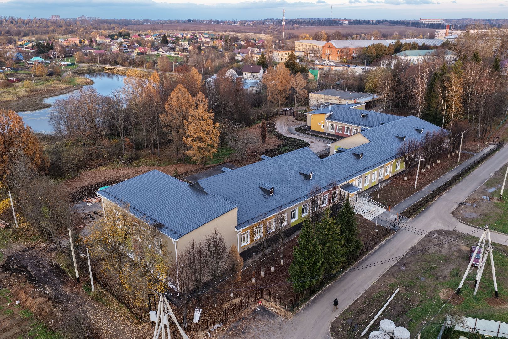 видео с коптера, школа в колычево, школа в можайском,