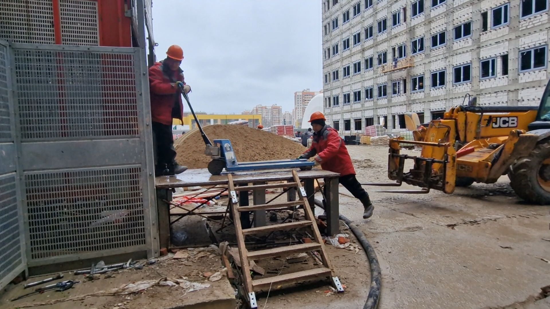 В новой больнице в Ольгино в Балашихе приступили к стяжке пола и освещению, ольгинская больница в балашихе,медицина, балашиха,