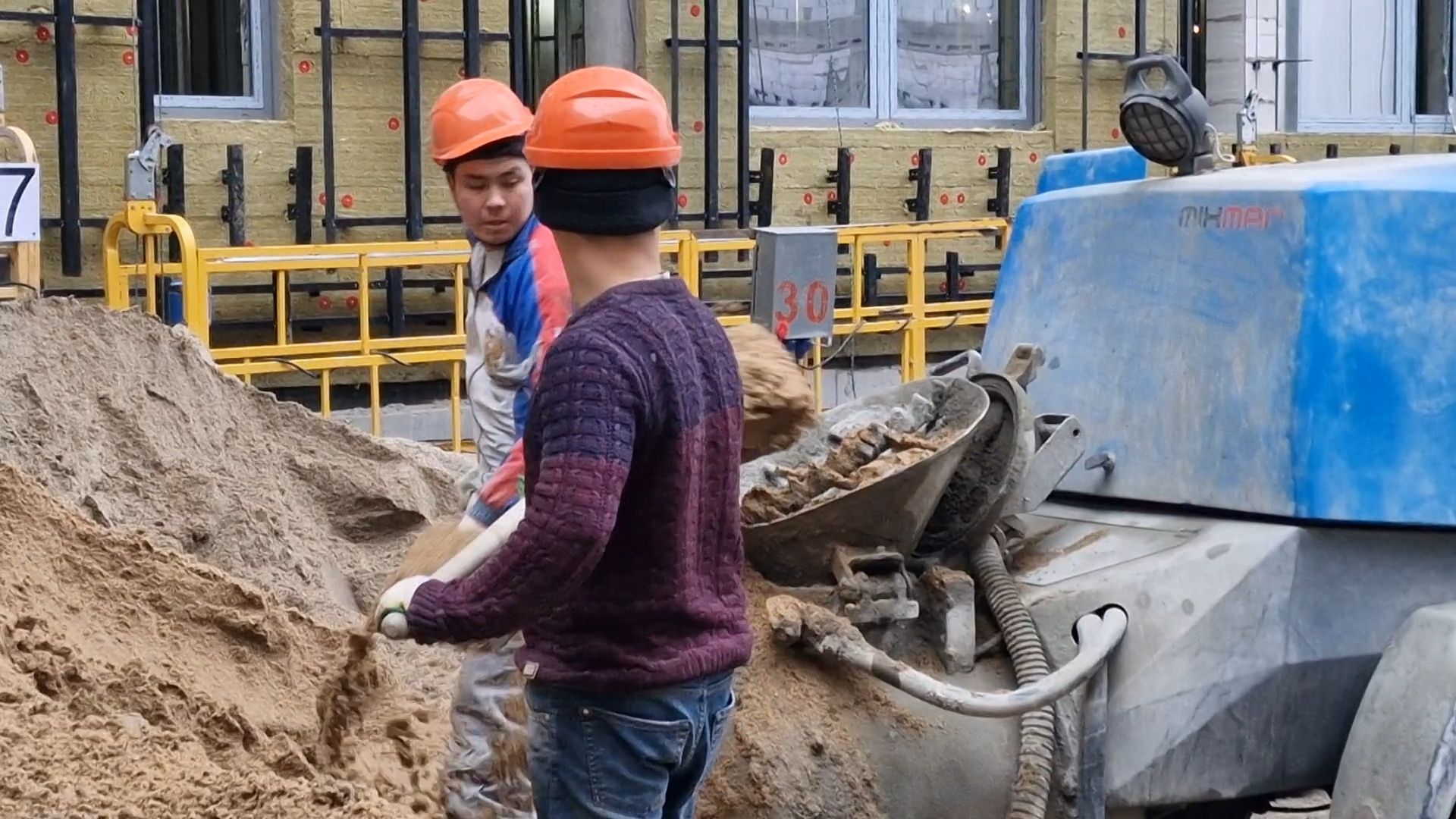В новой больнице в Ольгино в Балашихе приступили к стяжке пола и освещению, ольгинская больница в балашихе,медицина, балашиха,