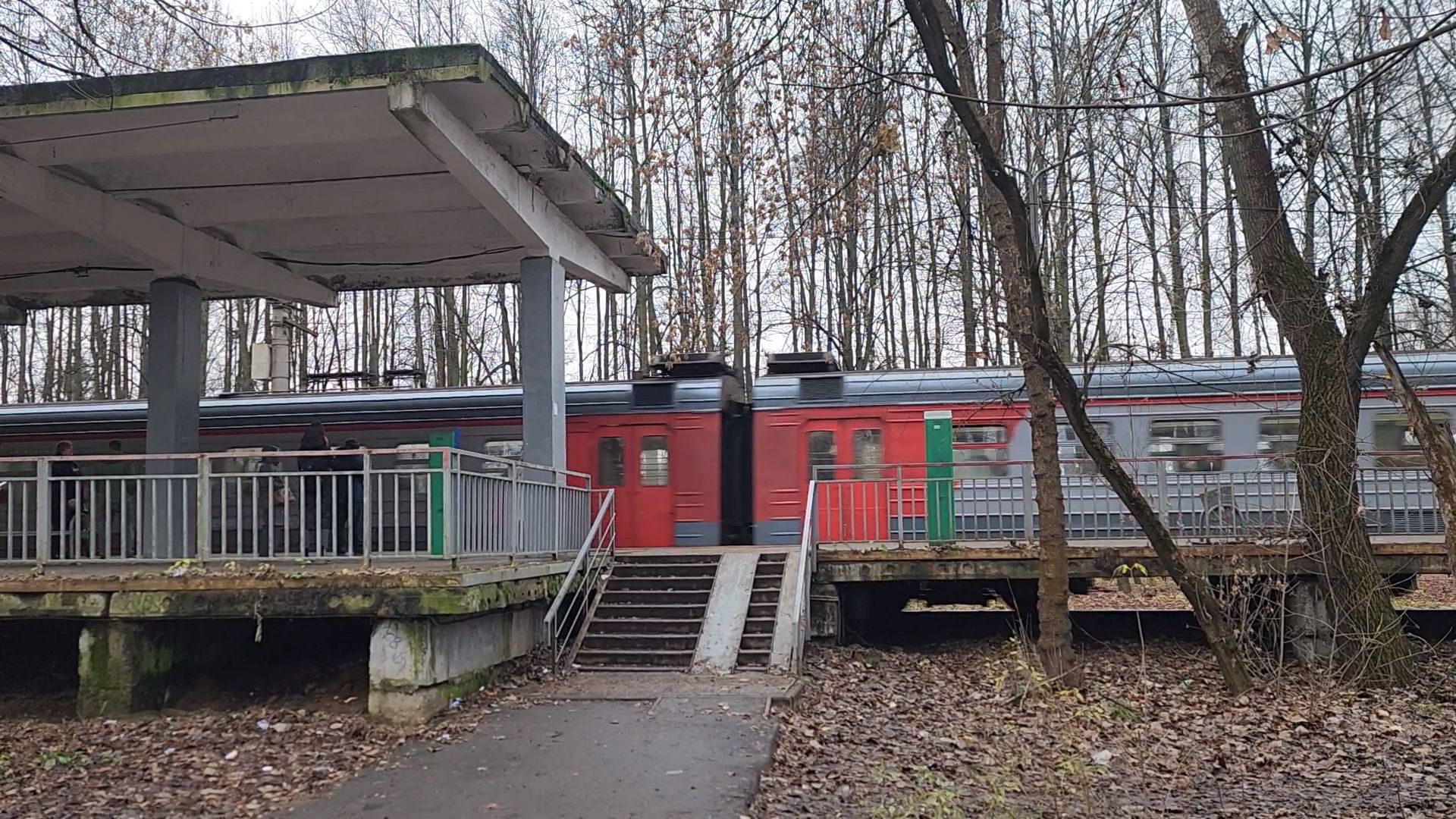 королёв, станция фабрика 1 мая, безопасность в королеве, железная дорога в подмосковье,