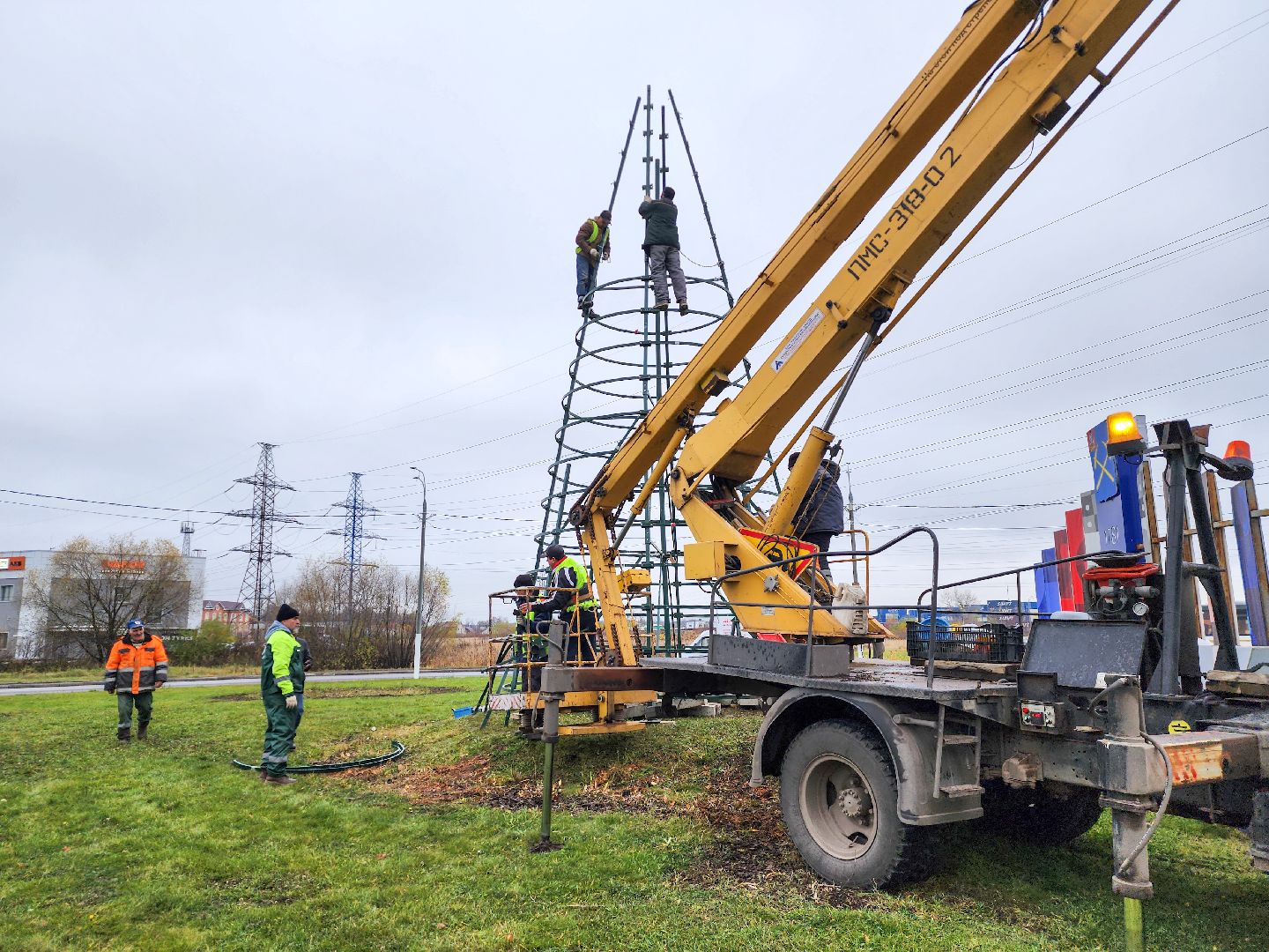 Подольск, благоусиройство, новогодние елки, Украшение города,комбинат благоустройства,