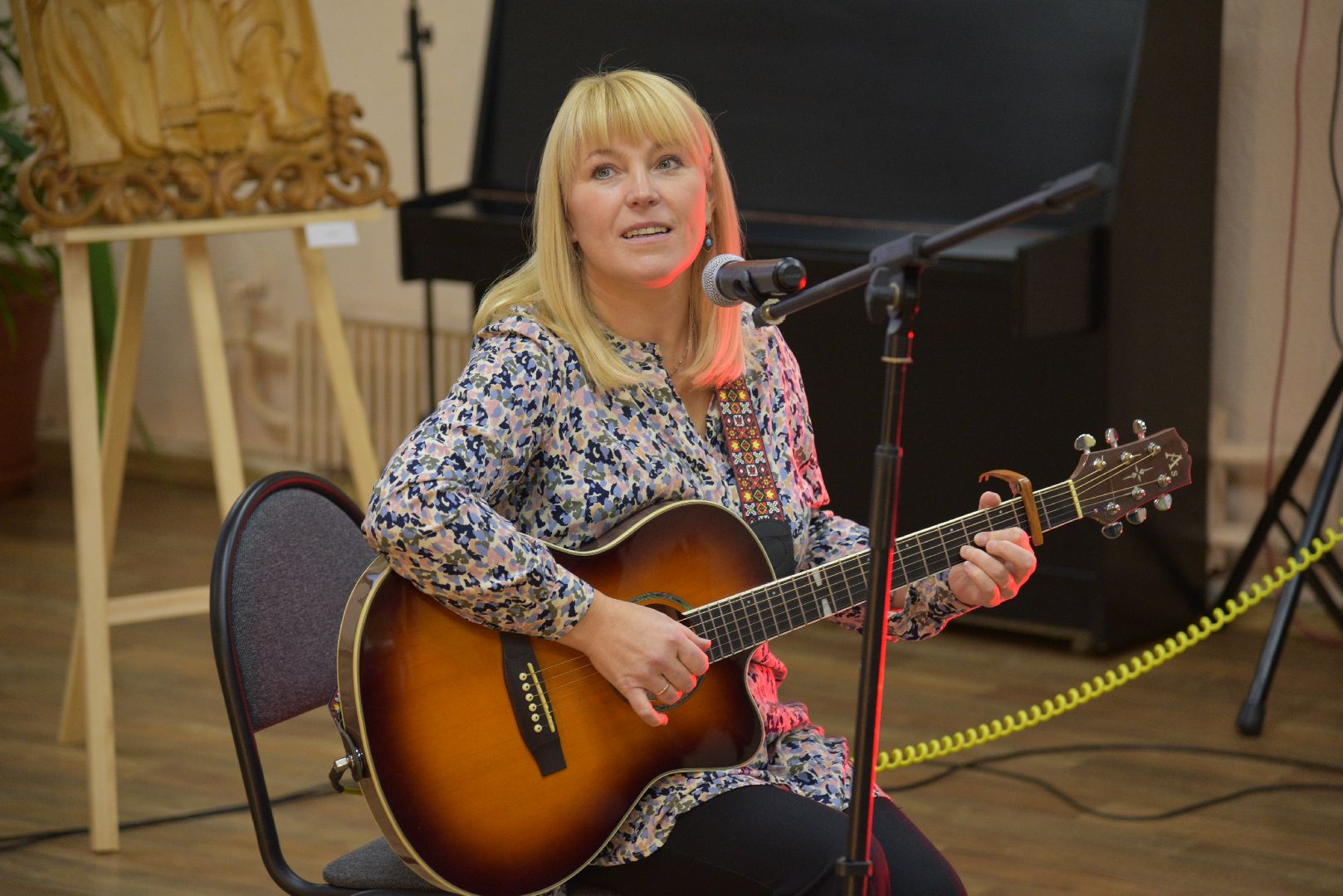 лотошино, лотошинская библиотека, открытие выставки,