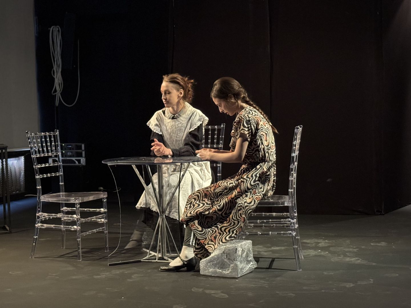 Сергиев Посад, театр Театральный ковчег в Дубраве, Стеклянный зверинец,