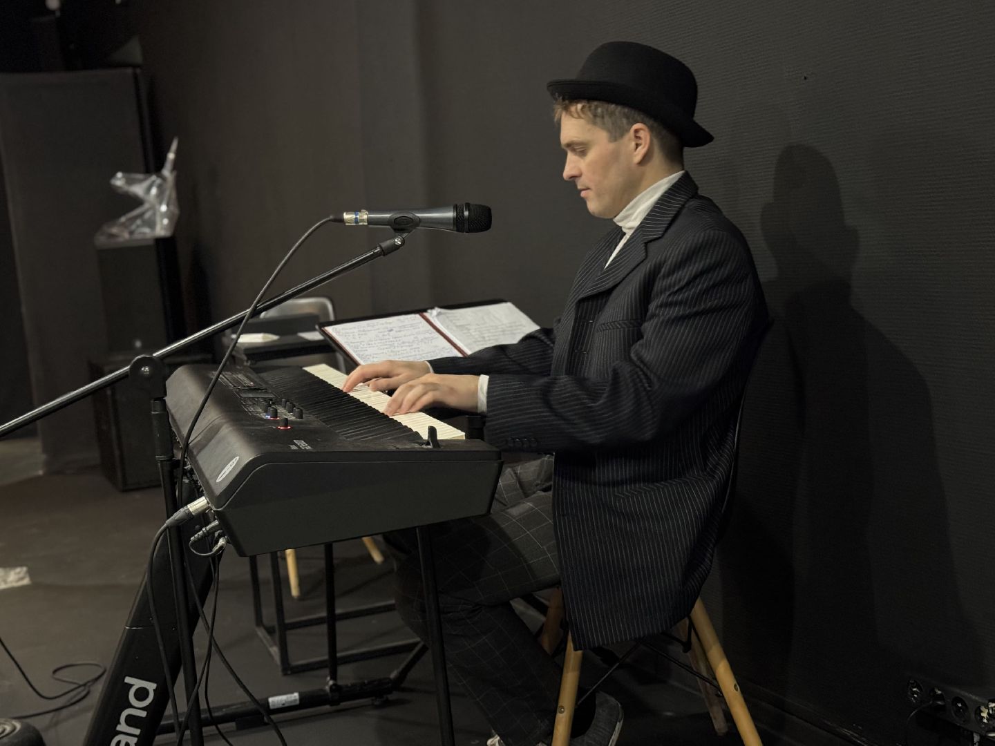 Сергиев Посад, театр Театральный ковчег в Дубраве, Стеклянный зверинец,