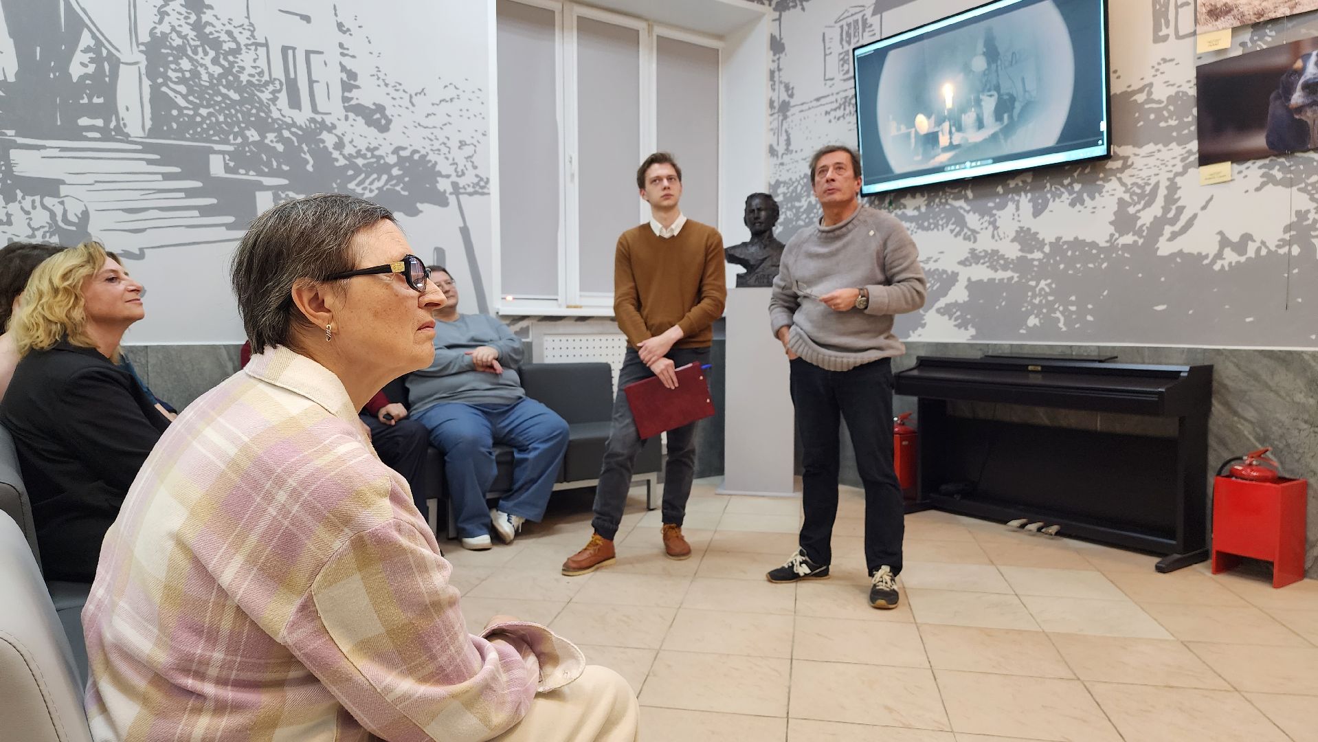 истра, библиотека, вернисаж,