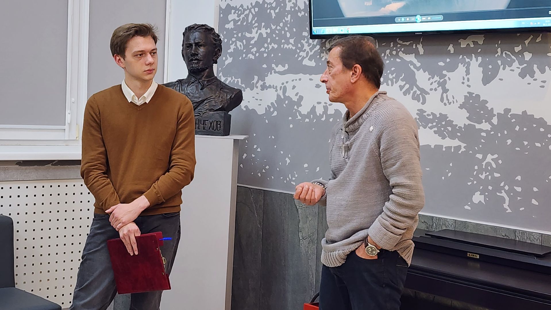 истра, библиотека, вернисаж,