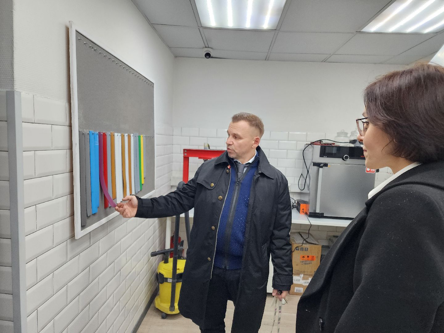 чехов, село новоселки, полимер компаунд, производство, полимерные смеси, программа импортозамещения, российское сырье, отечественная продукция, директор компании алексей чижмаков,новые технологии, лаборатория, новые рецепты смесей,грануляты, уплотнители для холодильников, шланги, оконный профиль, пвх,