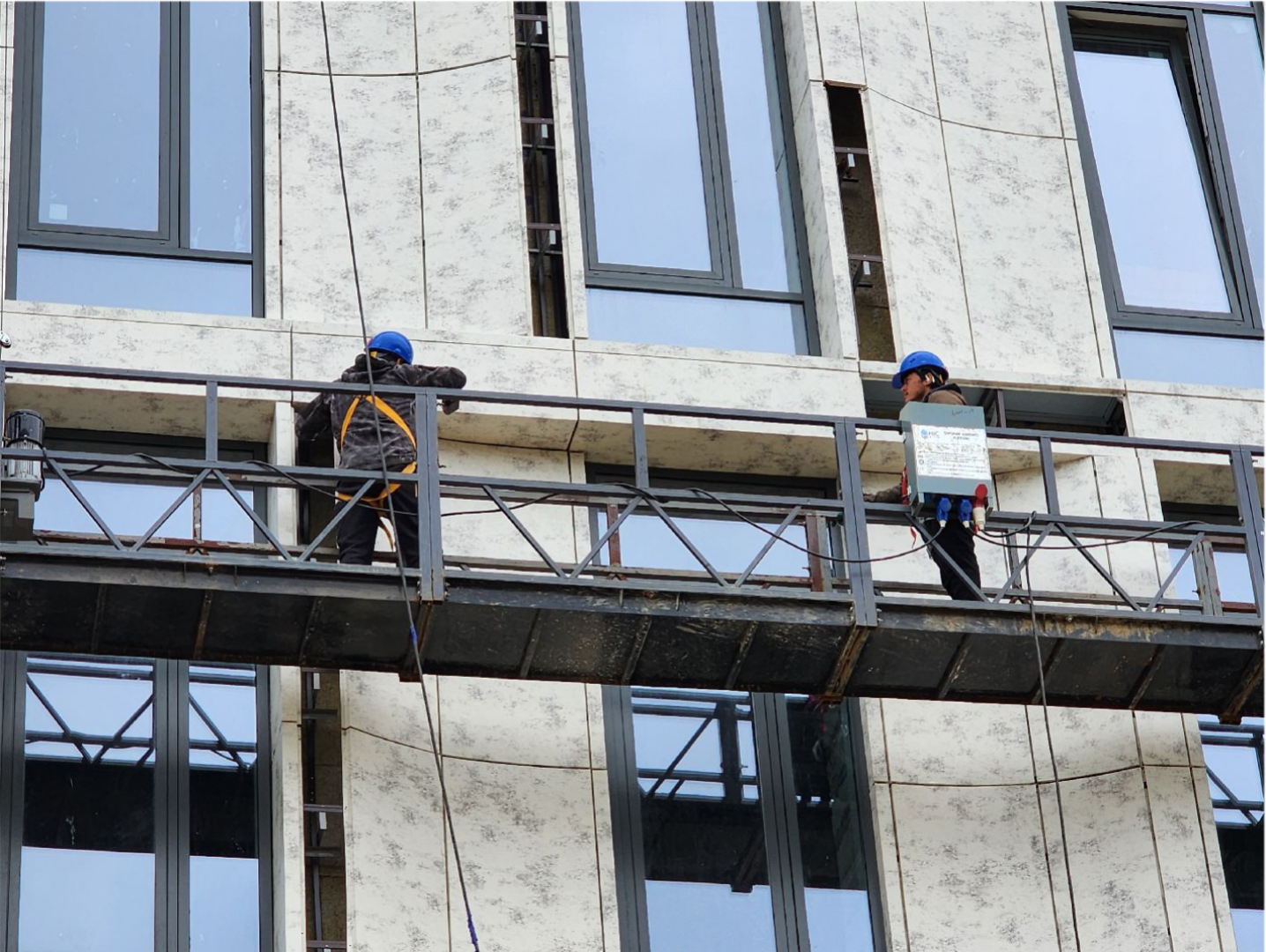 чехов,улица мира 4а, детская поликлиника, строительство, фасадные работы, утепление фасада, облицовка фасада, наружные стены, гидроизоляция, теплоизоляция, наружная отделка, остекление, окна и форточки, остекление дверей, стеклянные панели и блоки, погрузочные работы, внутренняя отделка помещений, инженерные сети, нацпроект здравоохранение, госпрограмма московской области,