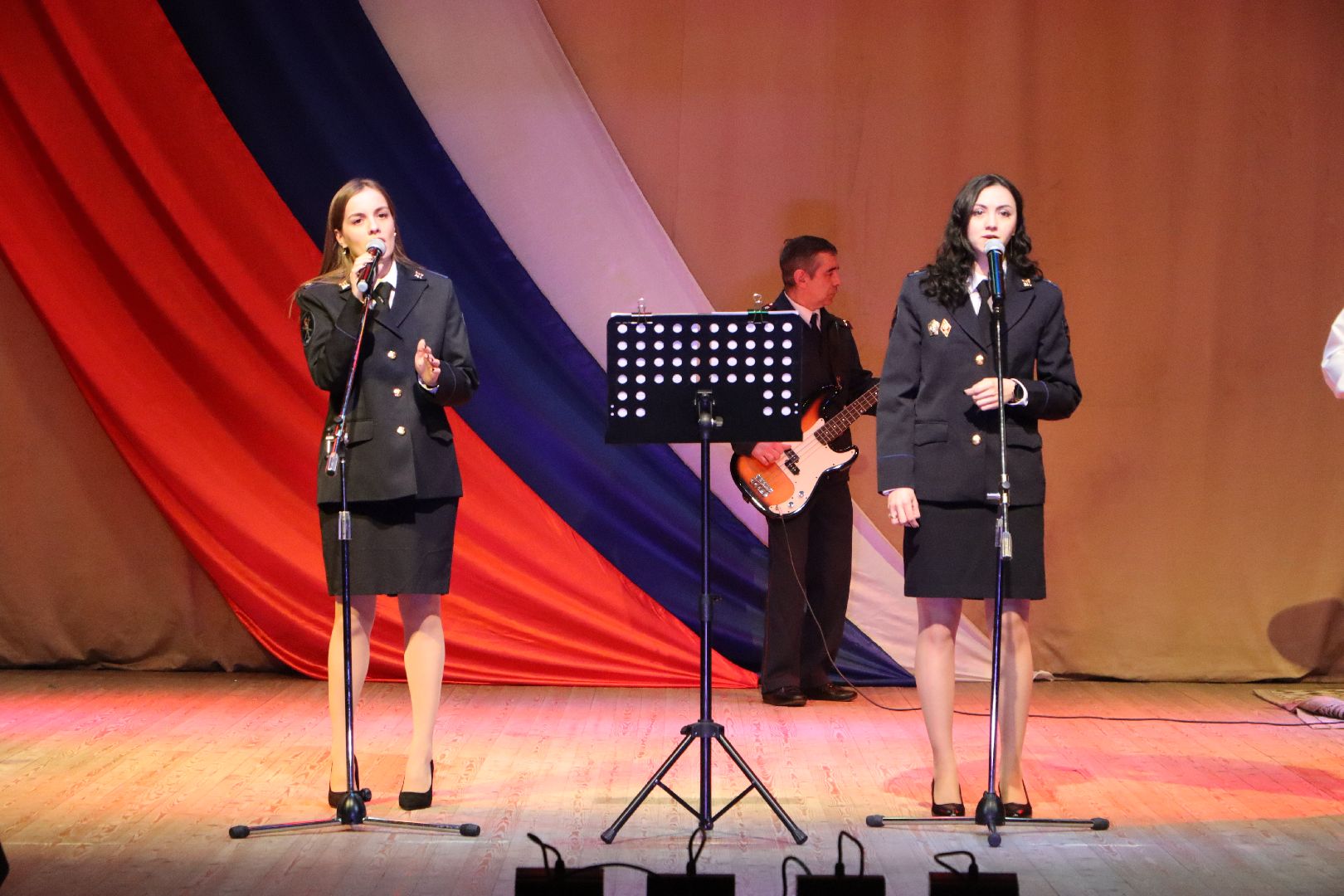 серебряные пруды, центральный дом культуры, день сотрудника органов внутренних дел,