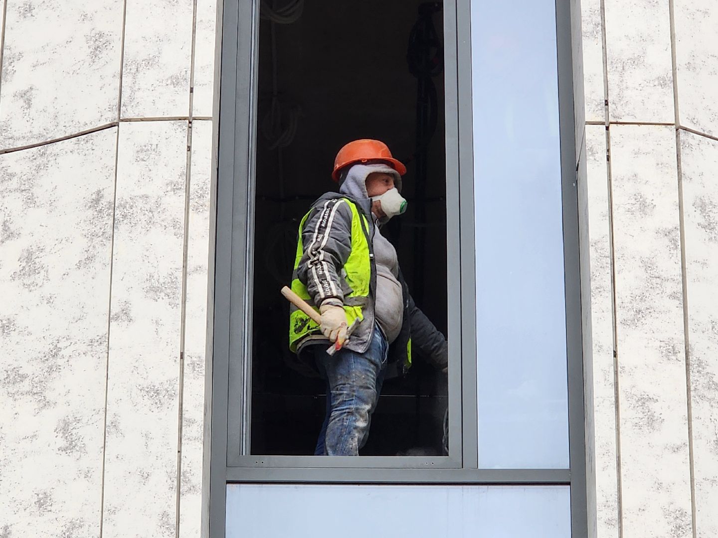 чехов, улица мира 4а, детская поликлиника, строительство, обустройство подоконников, оконные блоки, остекление дверей и форточек, фасадные работы, внутренняя отделка помещений, инженерные сети, нацпроект здравоохранение, госпрограмма московской области, строительство социальных объектов,погрузочные работы,откосы вокруг окон,