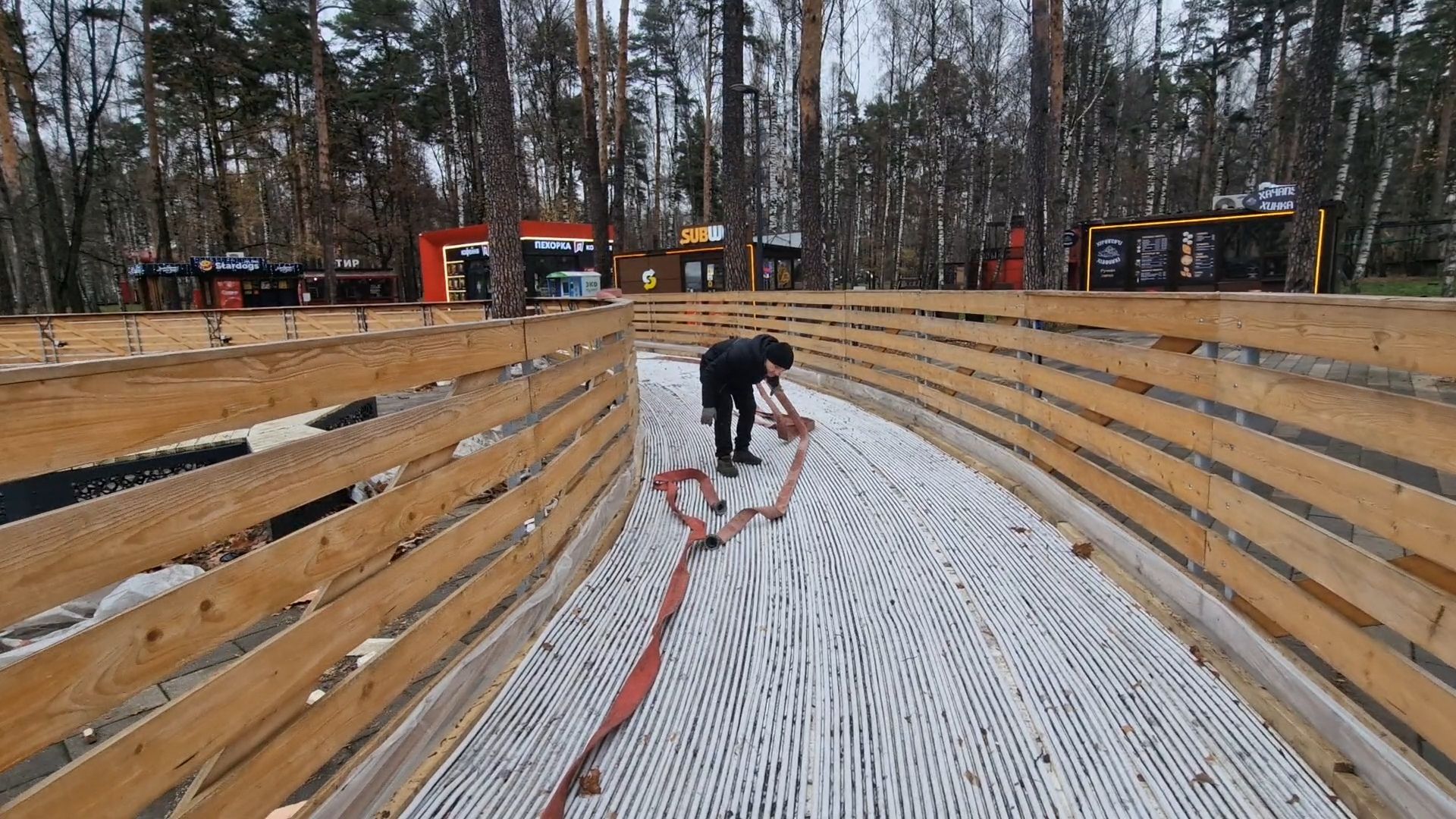 в парке пехорка заливают каток 2025, парк пехорка балашиха,