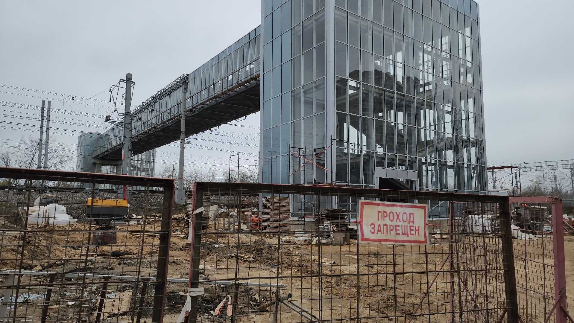 надземный переход, надземный пешеходный переход, Лобня, Остекление ,