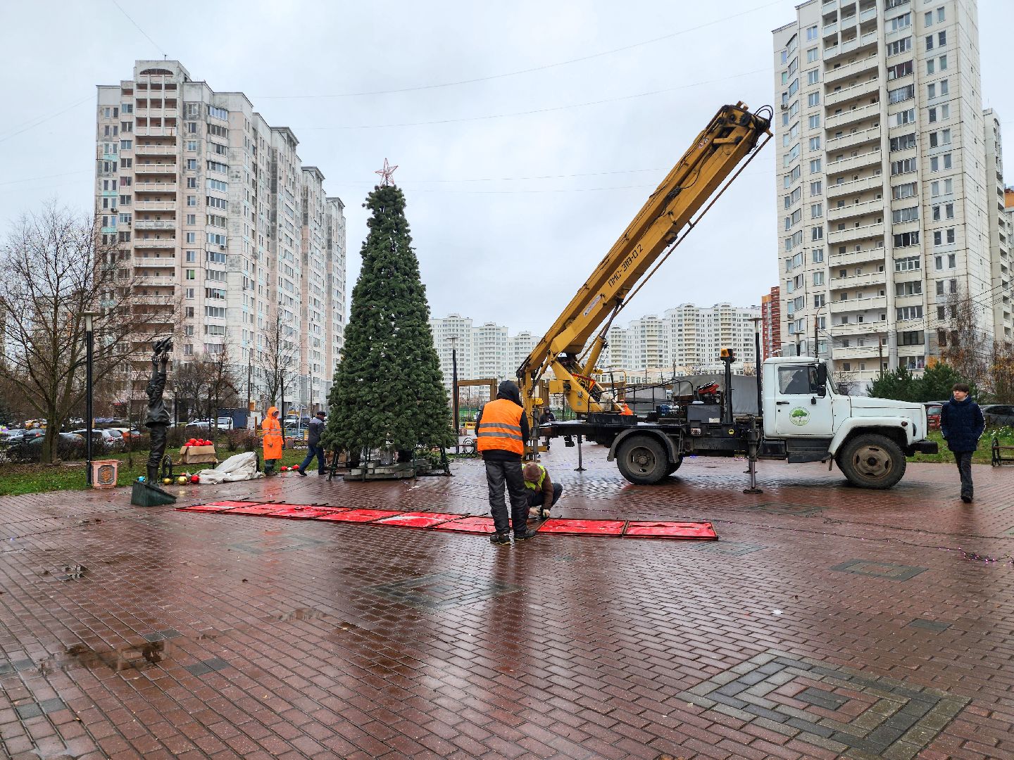 Подольск, Новогодняя елка,  Подольский комбинат благоустройства, Гирлянды,