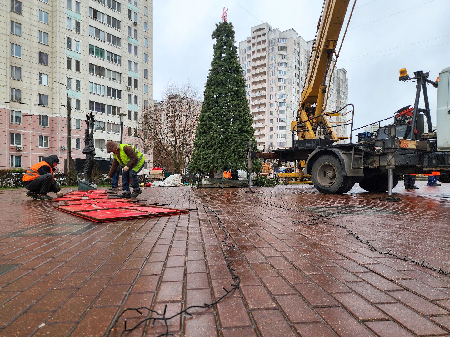 Подольск, Новогодняя елка,  Подольский комбинат благоустройства, Гирлянды,