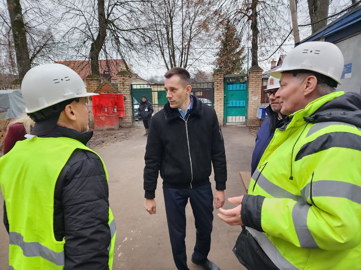 чехов, улица монтажная 8, дошкольное отделение, детский сад, гимназия 2, капитальный ремонт, реконструкция, обновление, капремонт здания, внутренняя отделка помещений, перекрытия, инженерные сети, кровля, фасад, утепление, гидроизоляция, бассейн, замена окон и дверей,госпрограмма московской области,электропроводка, индивидуальный тепловой пункт,