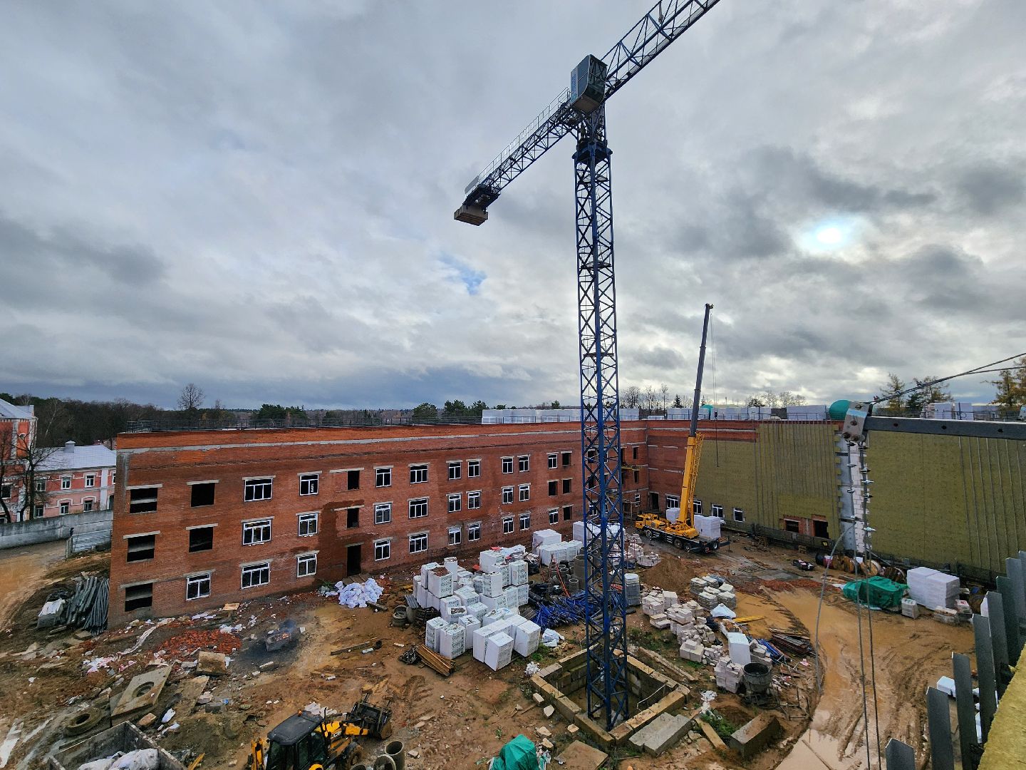 чехов, поселок мещерское, психиатрическая больница, новый лечебный корпус, строительство, реконструкция, остекление, установка окон, монтаж оконных блоков, стеклопакеты, утепление, гидроизоляция, фасадные работы,инженерные сети, внутренняя отделка помещений, нацпроект здравоохранение, госпрограмма московской области,