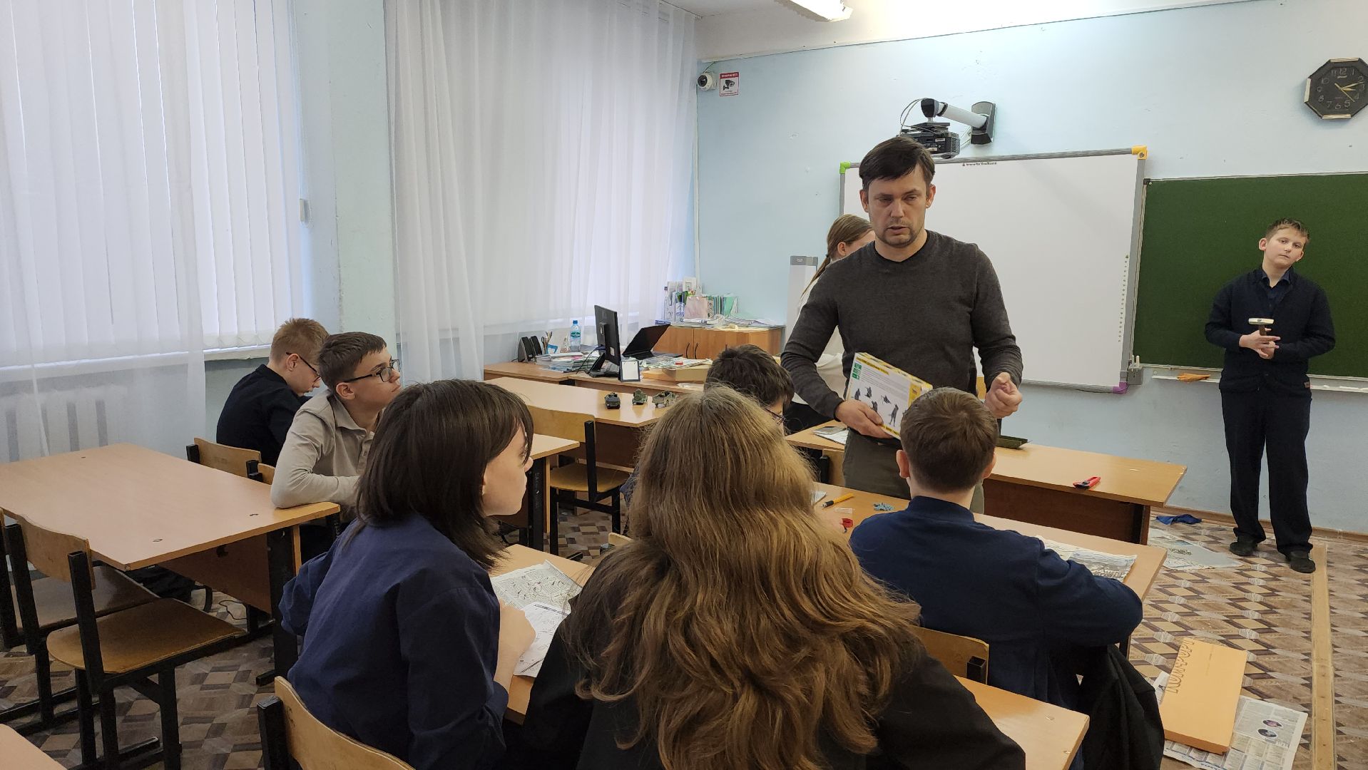 кашира, школа, диорама, афганская война, чеченская война, школьный музей,