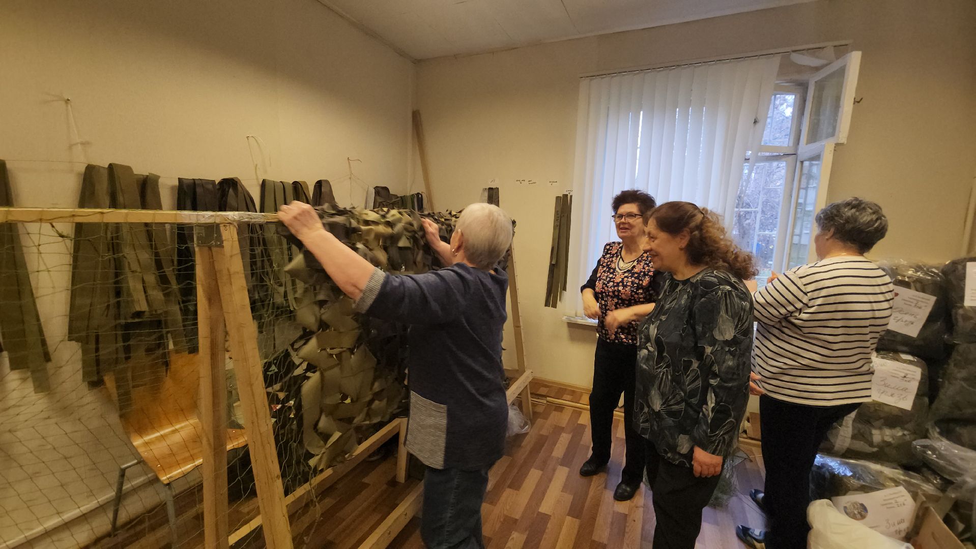 люберцы, поселок октябрьский, волонтеры, своих не бросаем,