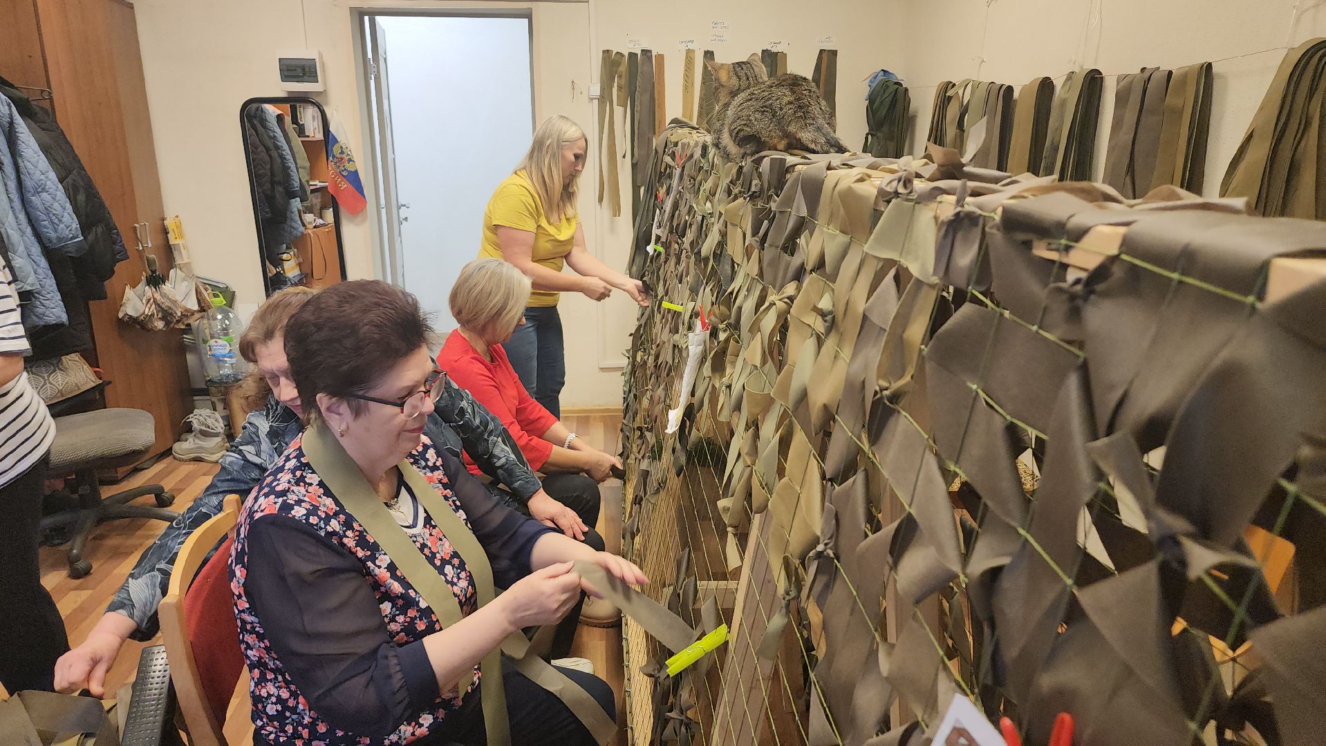 люберцы, поселок октябрьский, волонтеры, своих не бросаем,