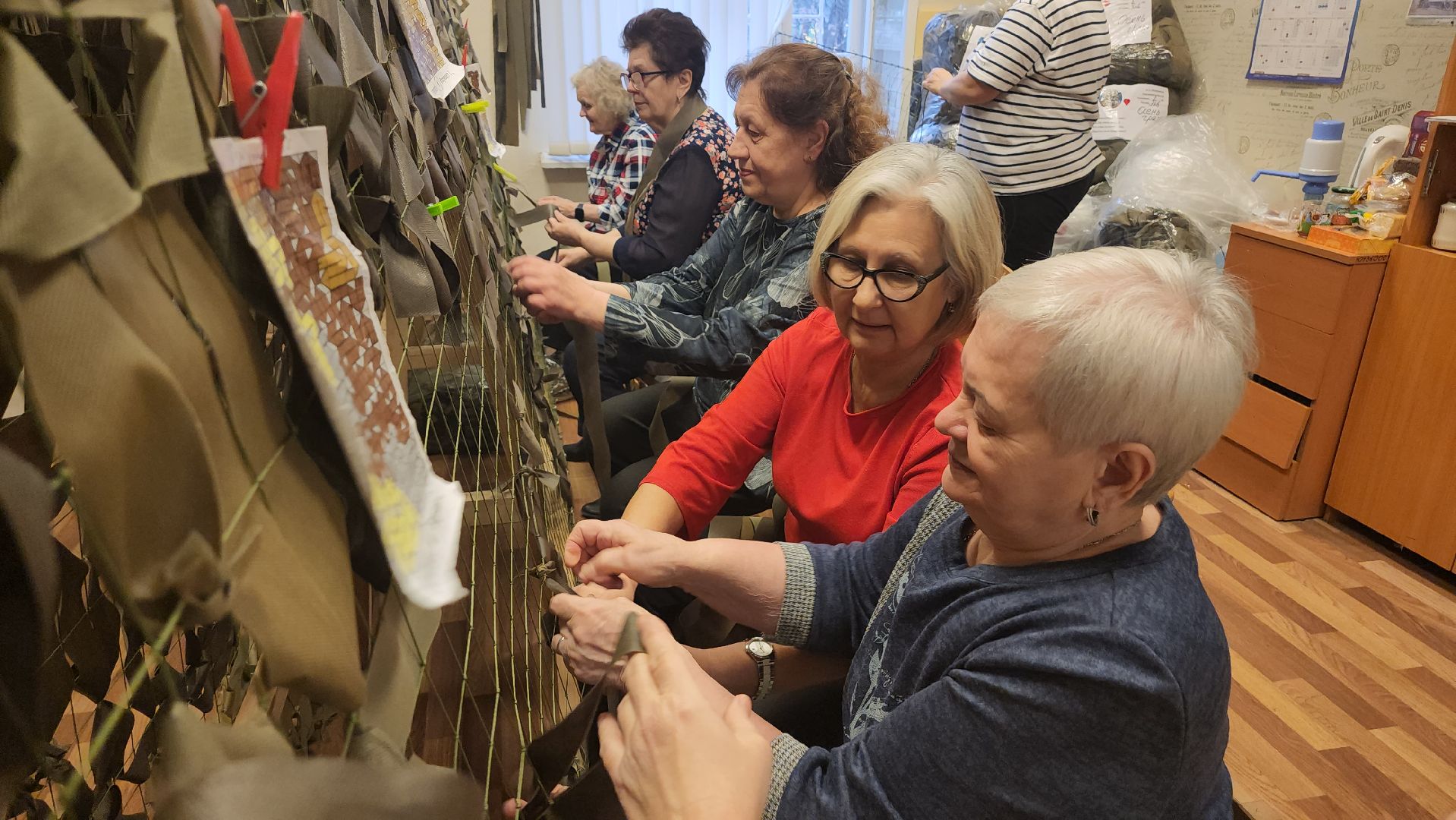 люберцы, поселок октябрьский, волонтеры, своих не бросаем,