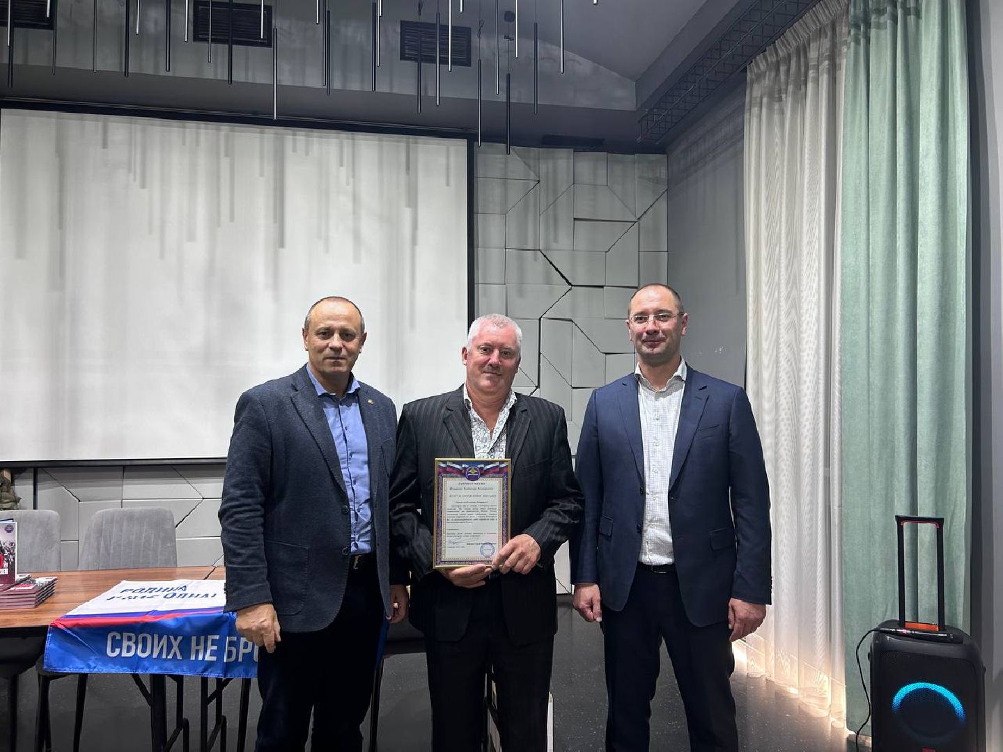 люберцы, поселок октябрьский, волонтеры, своих не бросаем,