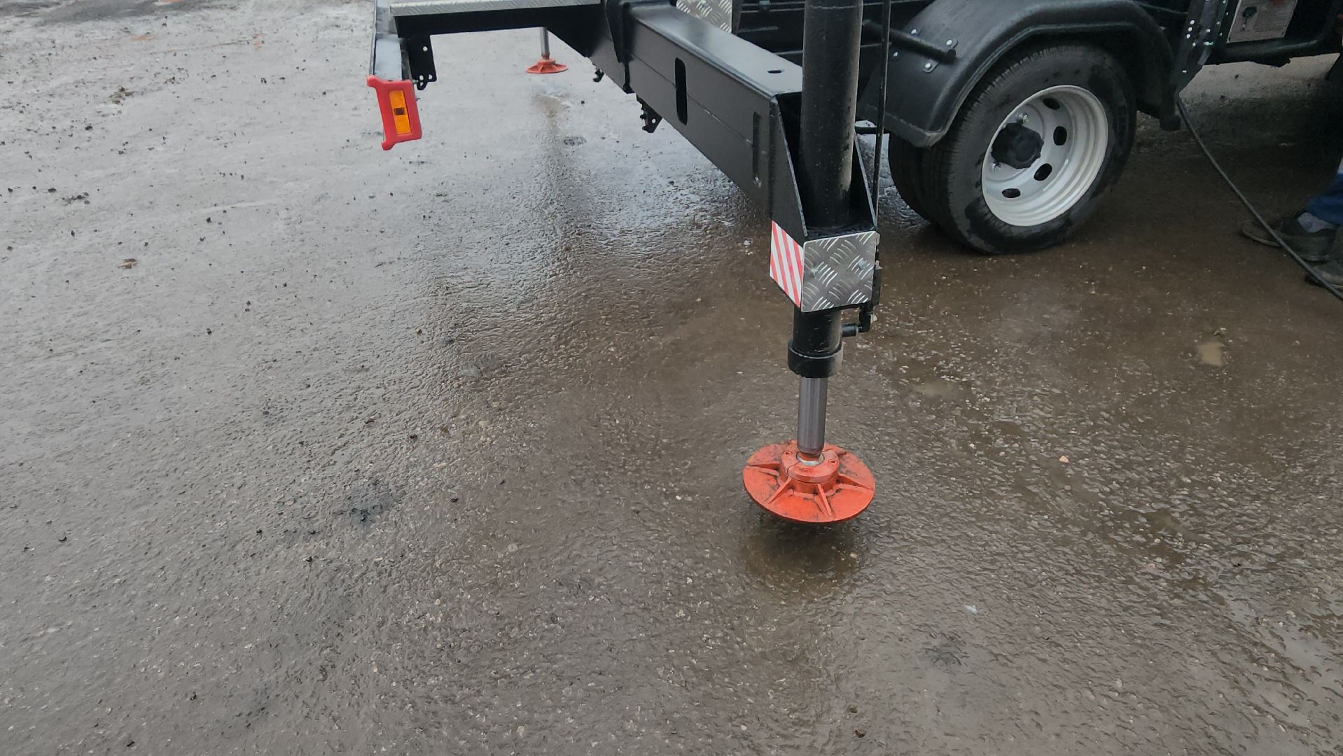 серпухов, комбинат благоустройства, новая автовышка в серпухове,