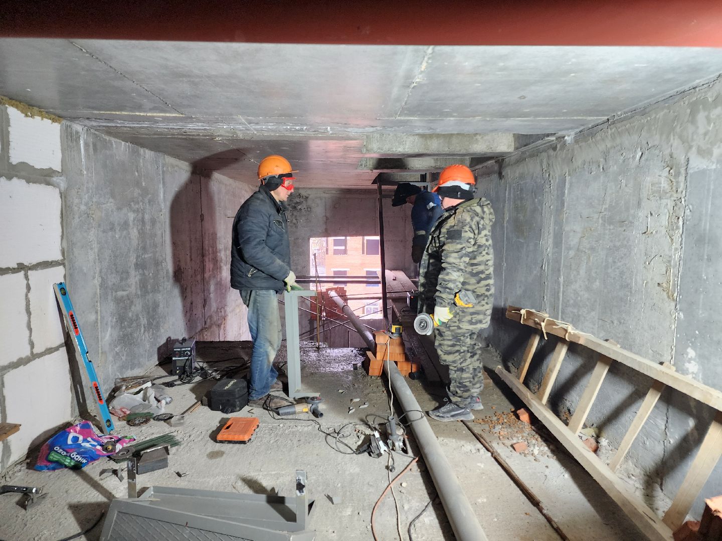 чехов, поселок мещерское, психиатрическая больница, новый лечебный корпус, строительство, реконструкция, монтаж металлоконструкций, пожарная лестница, воздуховоды, система вентиляции, инженерные сети, внутренняя отделка помещений, каменная кладка, перегородки, сварочные работы, нацпроект здравоохранение, госпрограмма московской области,