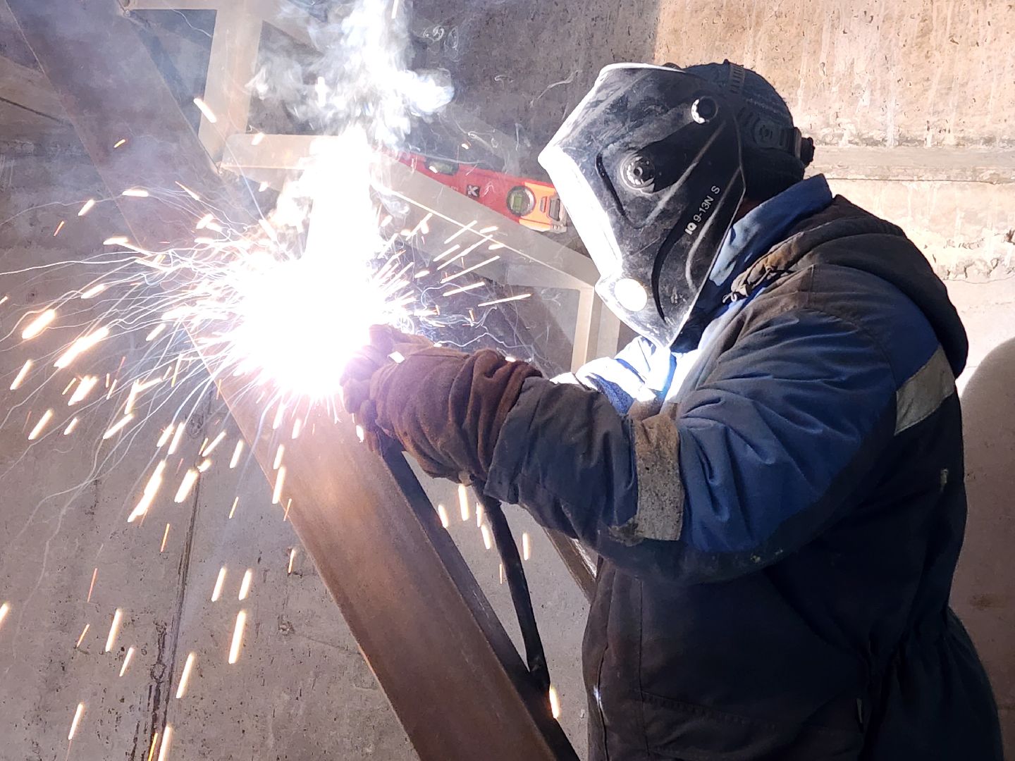 чехов, поселок мещерское, психиатрическая больница, новый лечебный корпус, строительство, реконструкция, монтаж металлоконструкций, пожарная лестница, воздуховоды, система вентиляции, инженерные сети, внутренняя отделка помещений, каменная кладка, перегородки, сварочные работы, нацпроект здравоохранение, госпрограмма московской области,