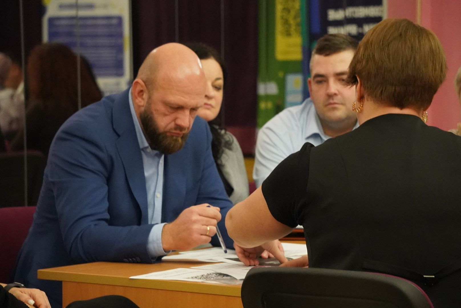 Электрогорск , Жители,  Выездная администрация ,