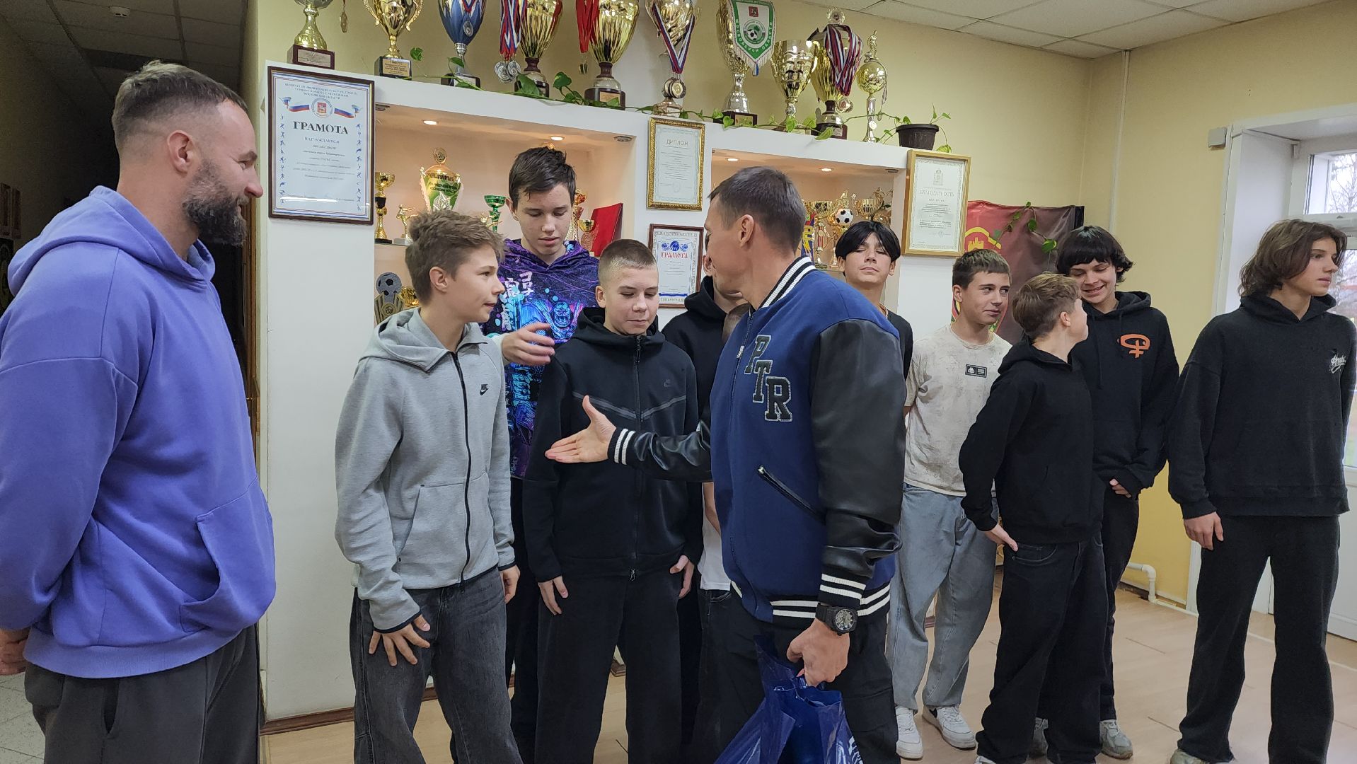 красноармейск, городской округ пушкинский, футзал, новая спортивная форма, александр легков,