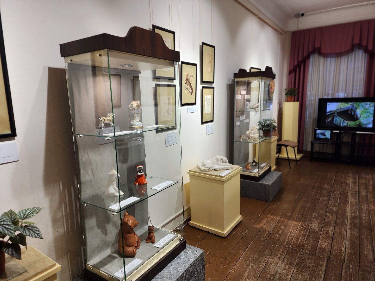 сергиев посад, сергиево-посадский городской округ, хотьково, музей-заповедник абрамцево, выставка, графика,ступинский музей,мир животных, мир животных в мире искусства, отдел художественных ремесел,