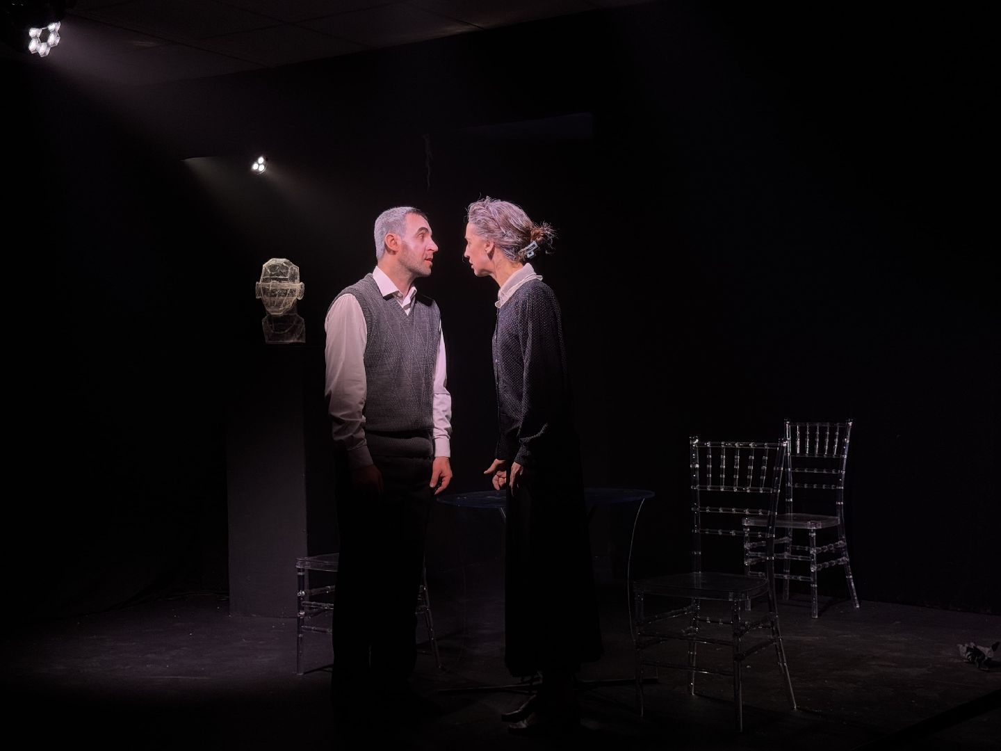 Сергиев Посад, Театральный ковчег в Дубраве, Стеклянный зверинец»,