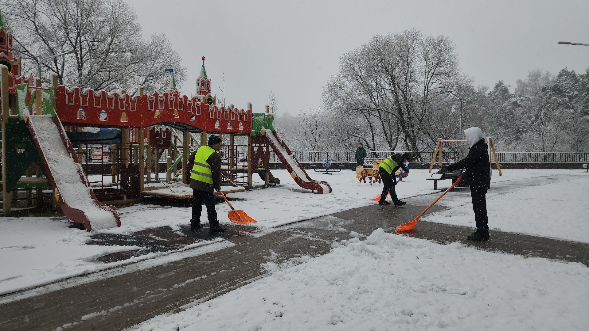 красногорск, первый снег,