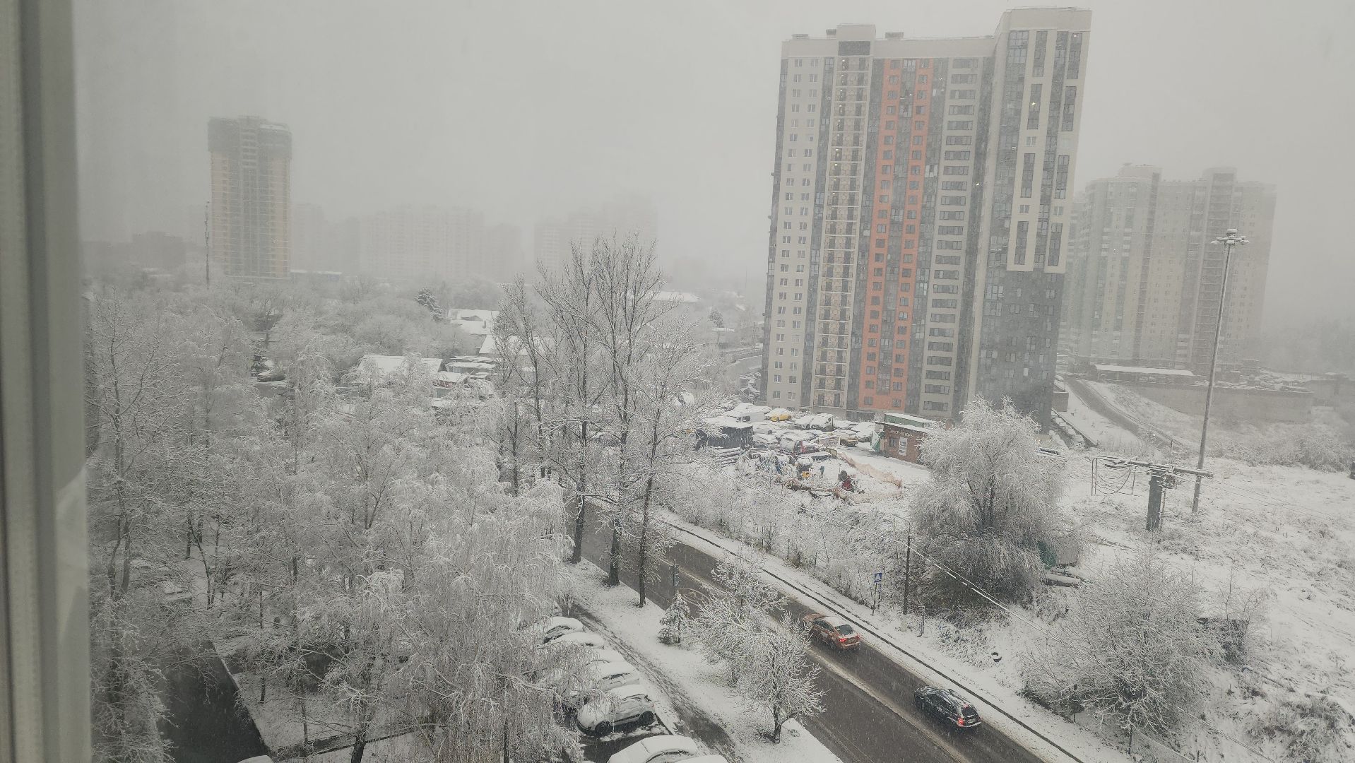 первый снег, уборка снега, красногорск,