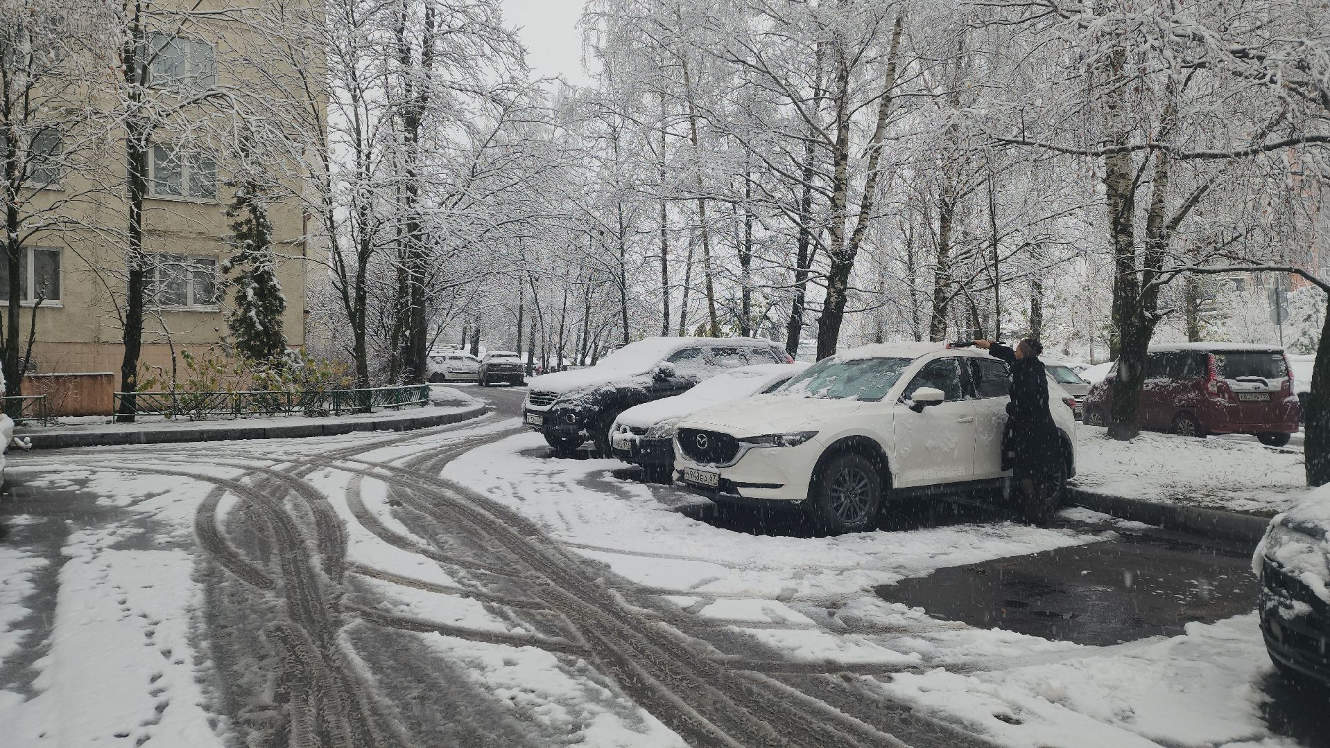 первый снег, уборка снега, красногорск,