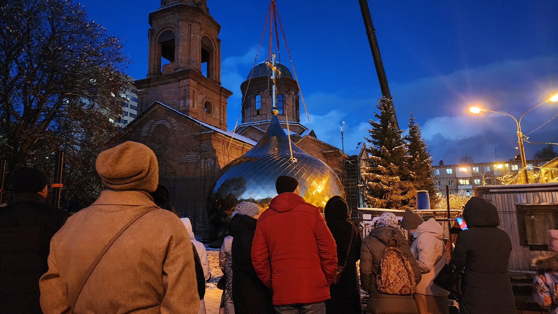 купол над храмом, Лобня,храм в лобне,