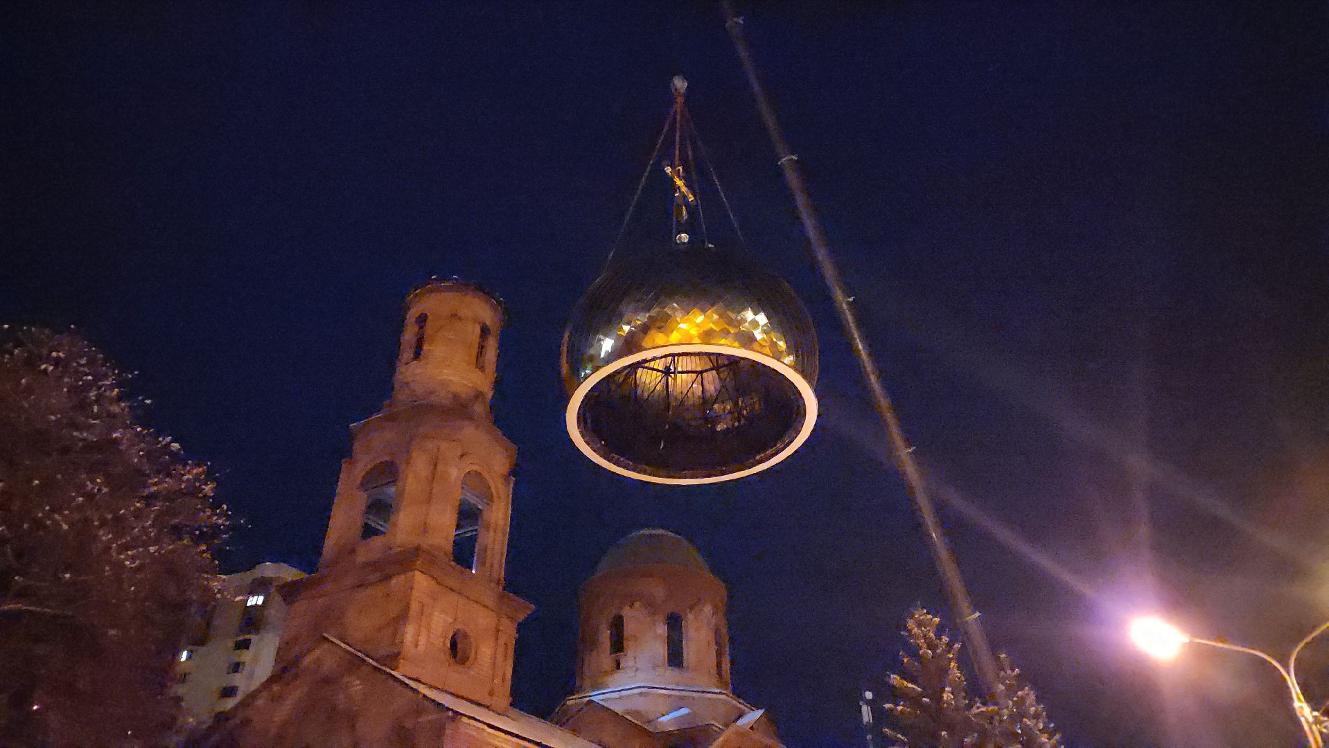 купол над храмом, Лобня,храм в лобне,