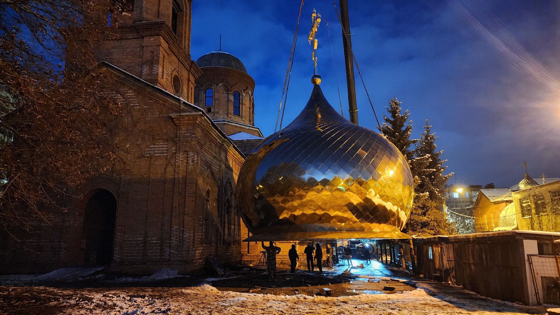 купол над храмом, Лобня,храм в лобне,