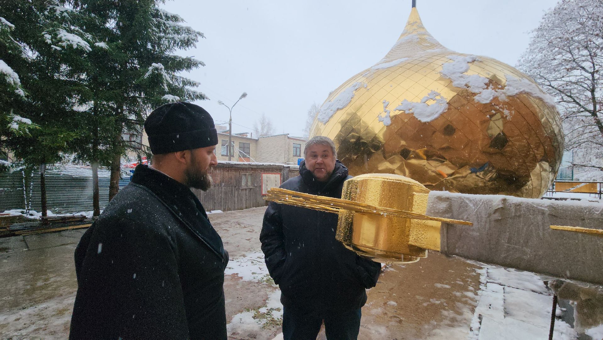 купол над храмом, Лобня,храм в лобне,