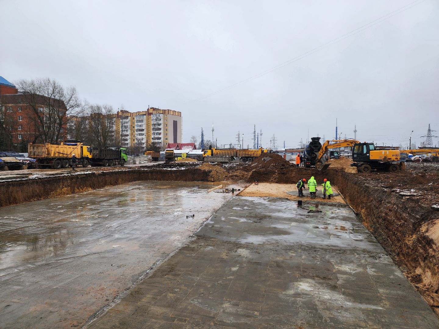 чехов, улица чехова 8а, гимназия 2, пристройка, строительство, реконструкция, котлован, земляные работы, стройгородок, фундамент, опалубка, госпрограмма московской области,губернатор подмосковья,подъездные пути, основа для фундамента, инженерные сети,