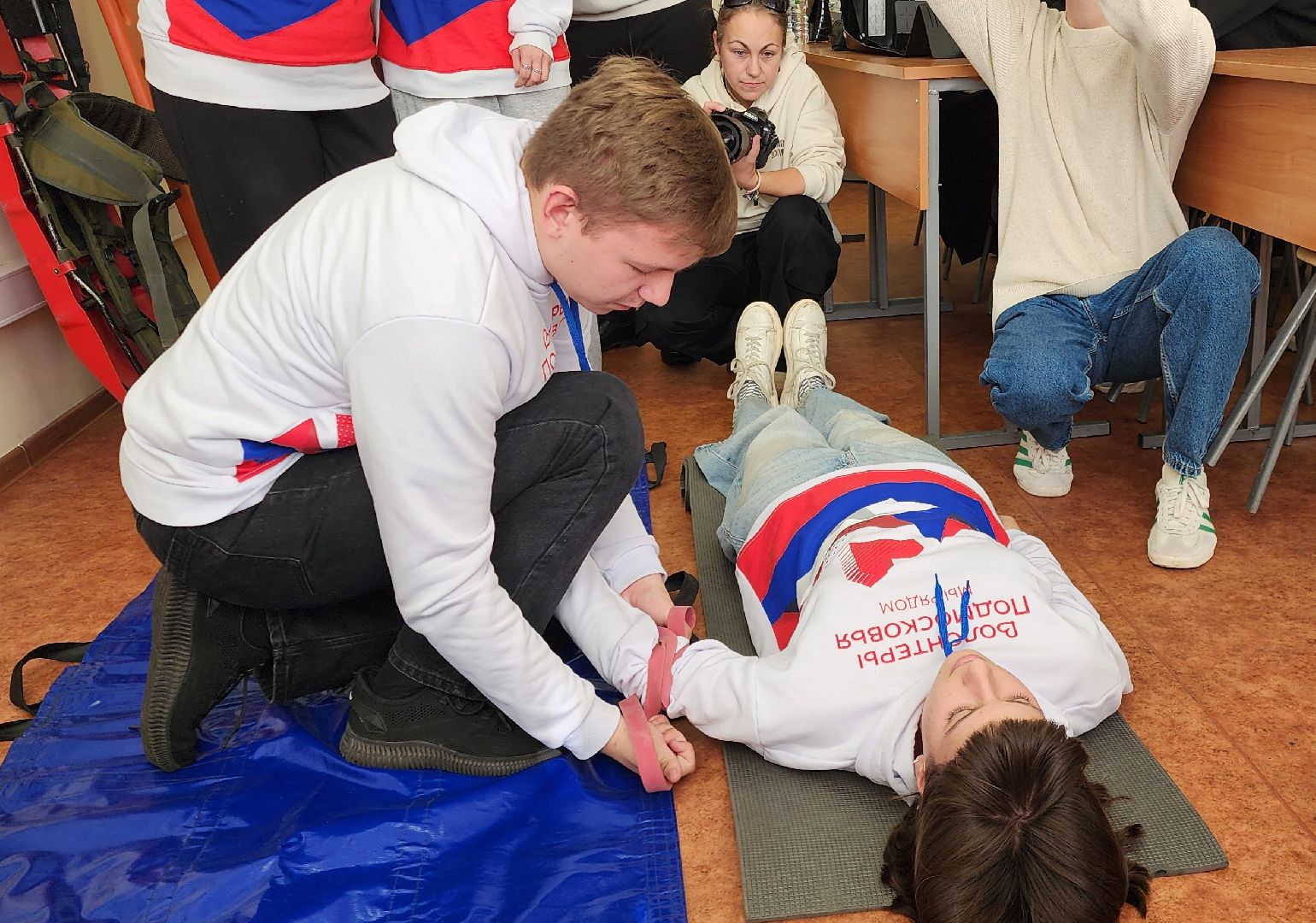 Химки, волонтеры, МЧС, спасатели,