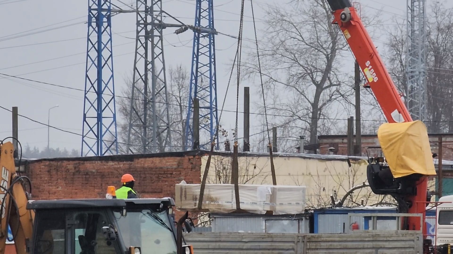 чехов, улица чехова 8а, гимназия 2, пристройка, новый корпус, строительство, реконструкция, прокладка инженерных сетей, водопровод, сеть водоснабжения, вынос кабелей, система электроснабжения, канализация, теплотрасса, котлован, фундамент, земляные работы, госпрограмма московской области,